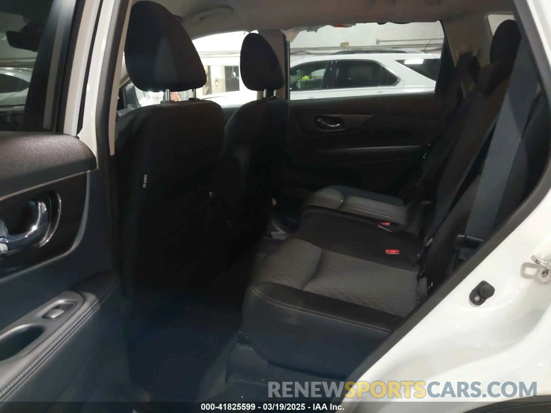 8 Photograph of a damaged car JN8AT2MV9KW397564 NISSAN ROGUE 2019