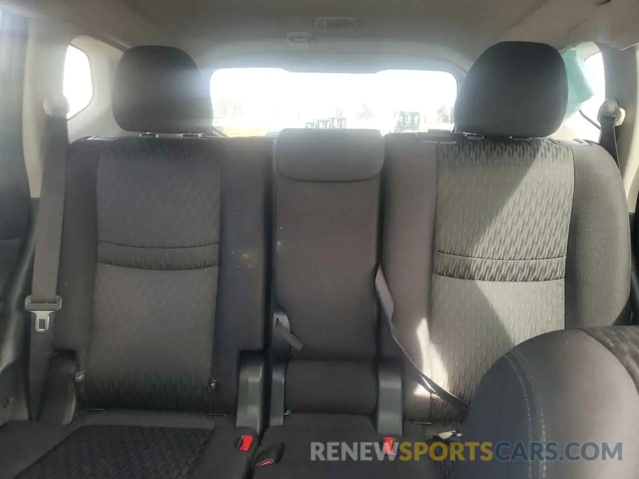 10 Photograph of a damaged car JN8AT2MVXKW372124 NISSAN ROGUE 2019