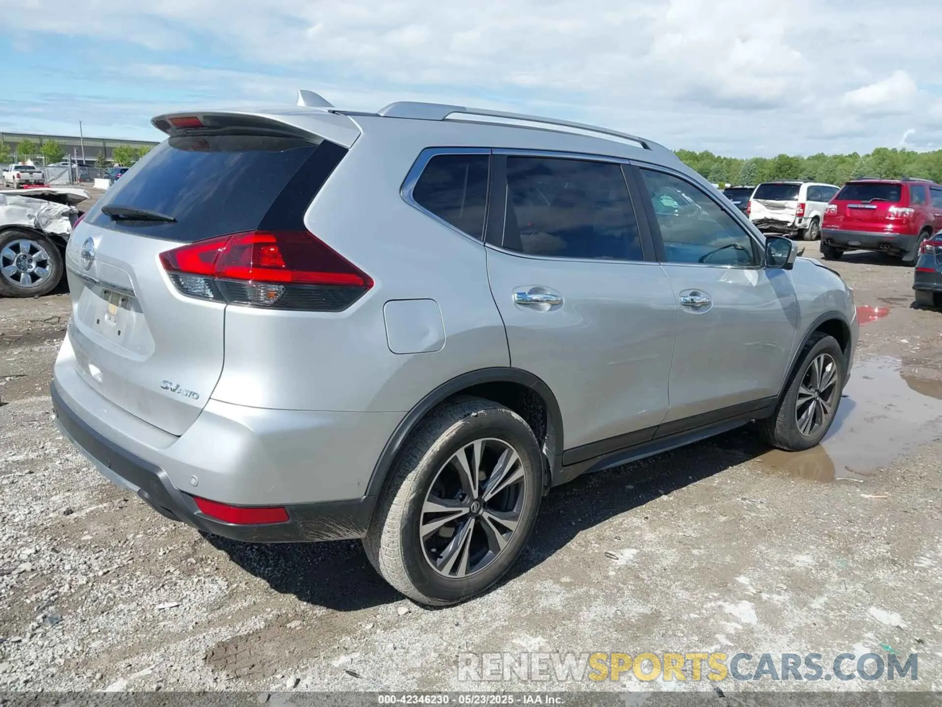 4 Photograph of a damaged car JN8AT2MVXKW379252 NISSAN ROGUE 2019
