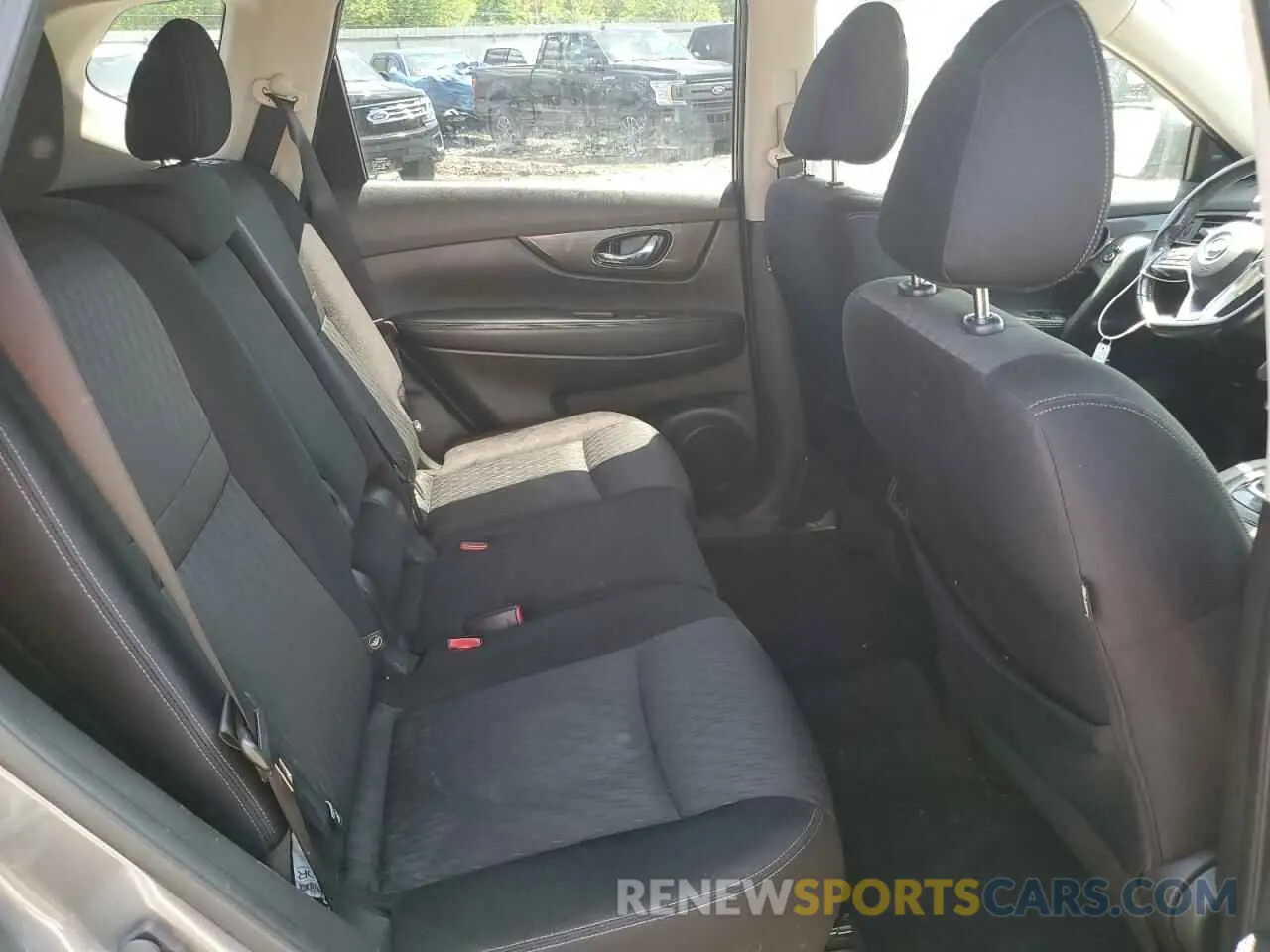 11 Photograph of a damaged car JN8AT2MVXKW379350 NISSAN ROGUE 2019