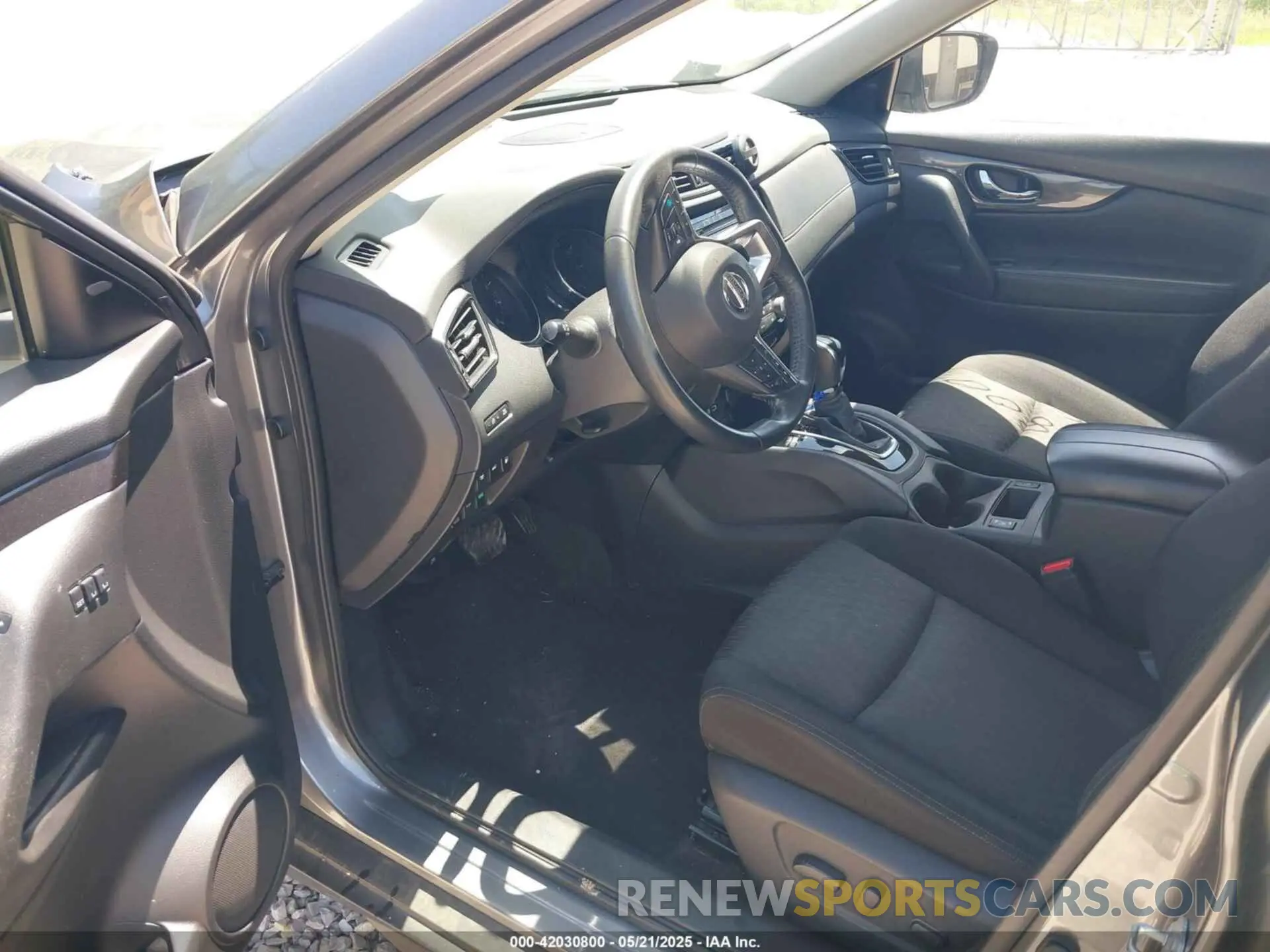 5 Photograph of a damaged car JN8AT2MVXKW379560 NISSAN ROGUE 2019