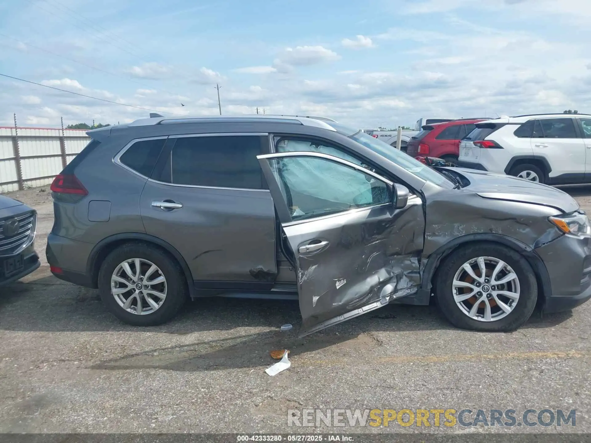 13 Photograph of a damaged car KNMAT2MT0KP543712 NISSAN ROGUE 2019