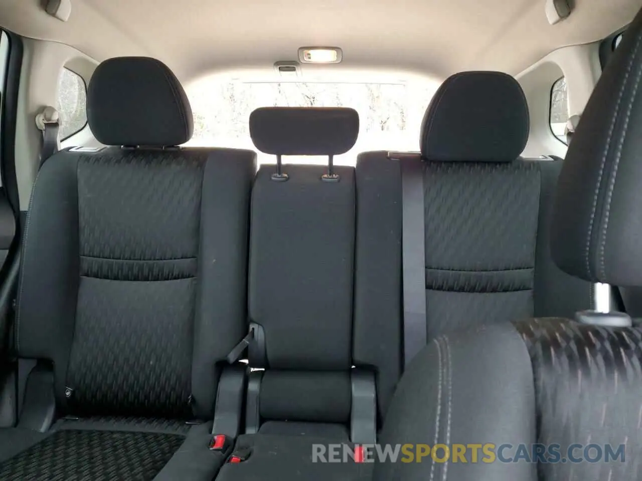 10 Photograph of a damaged car KNMAT2MT1KP557182 NISSAN ROGUE 2019