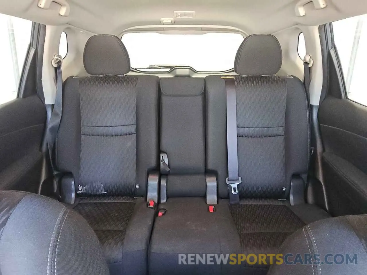 10 Photograph of a damaged car KNMAT2MT2KP524465 NISSAN ROGUE 2019