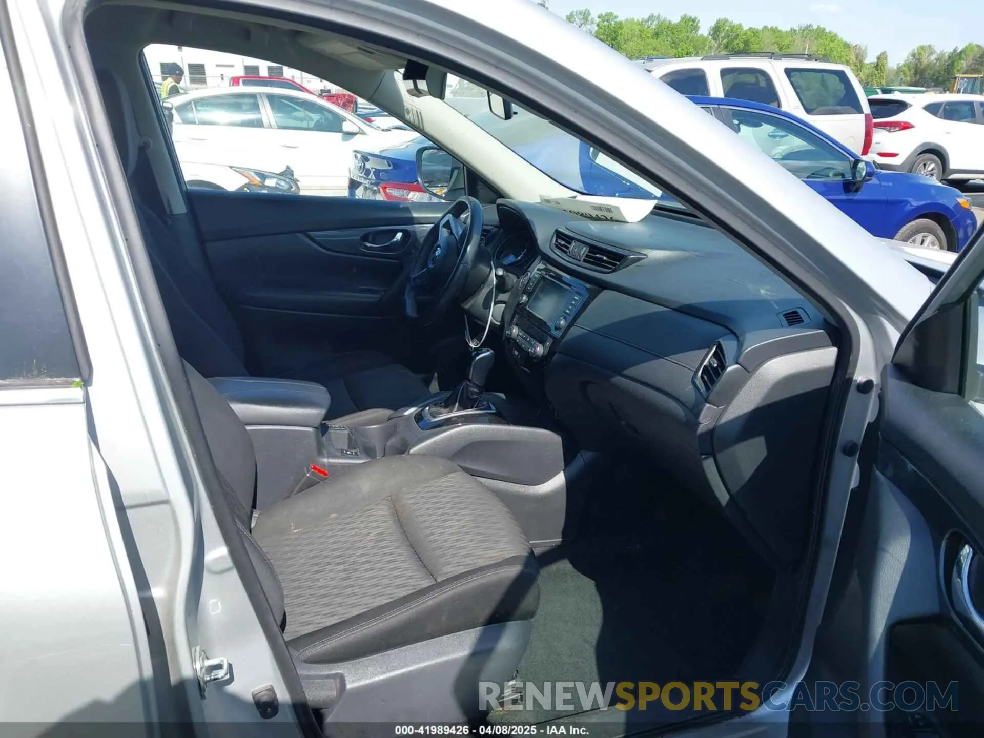 5 Photograph of a damaged car KNMAT2MT2KP530752 NISSAN ROGUE 2019