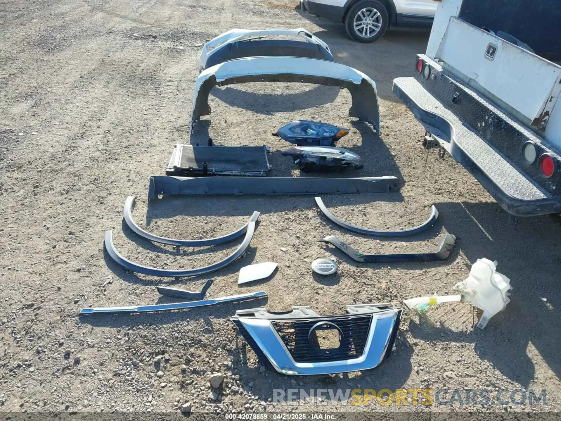 12 Photograph of a damaged car KNMAT2MT2KP537037 NISSAN ROGUE 2019