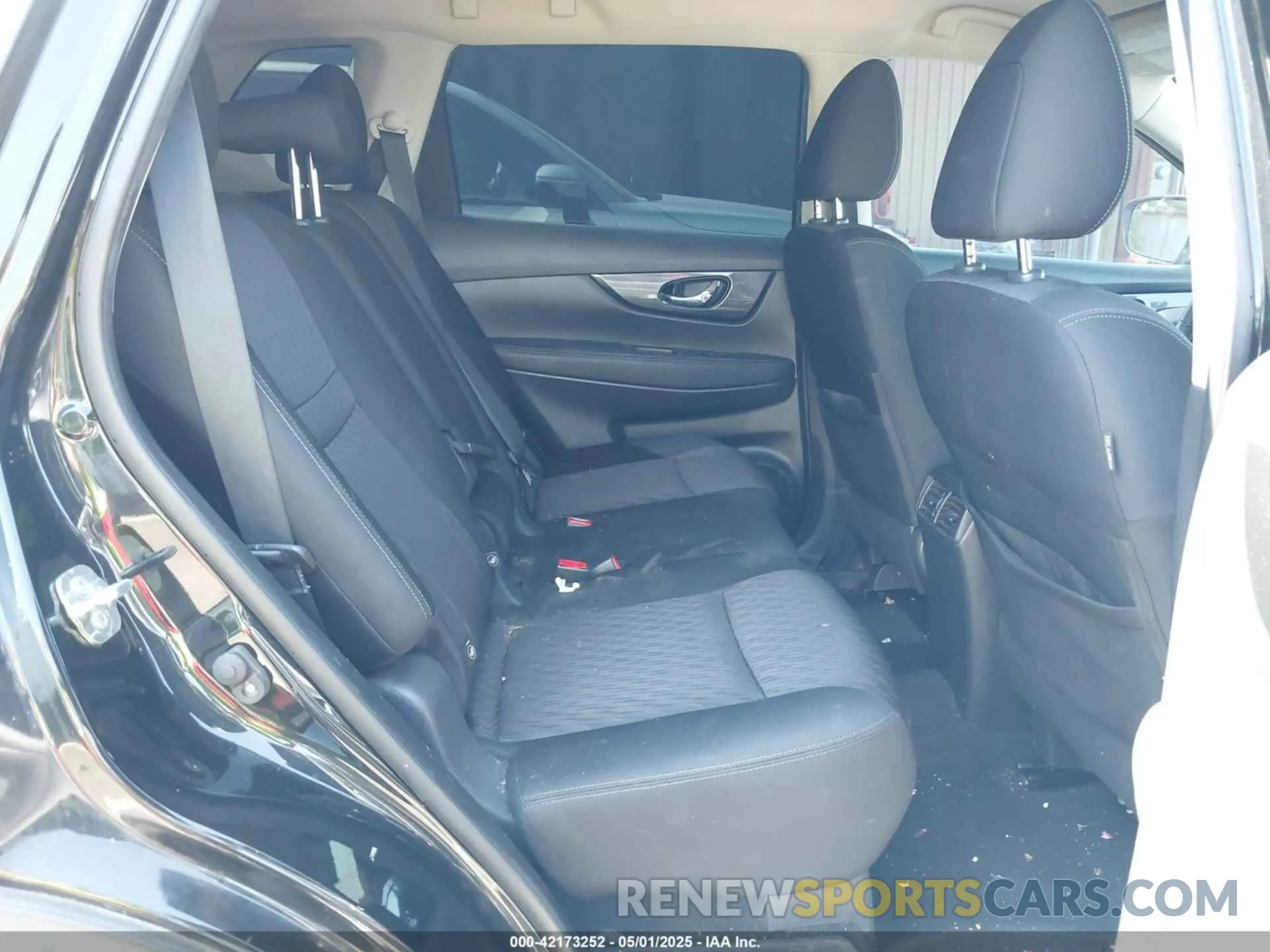8 Photograph of a damaged car KNMAT2MT2KP560575 NISSAN ROGUE 2019