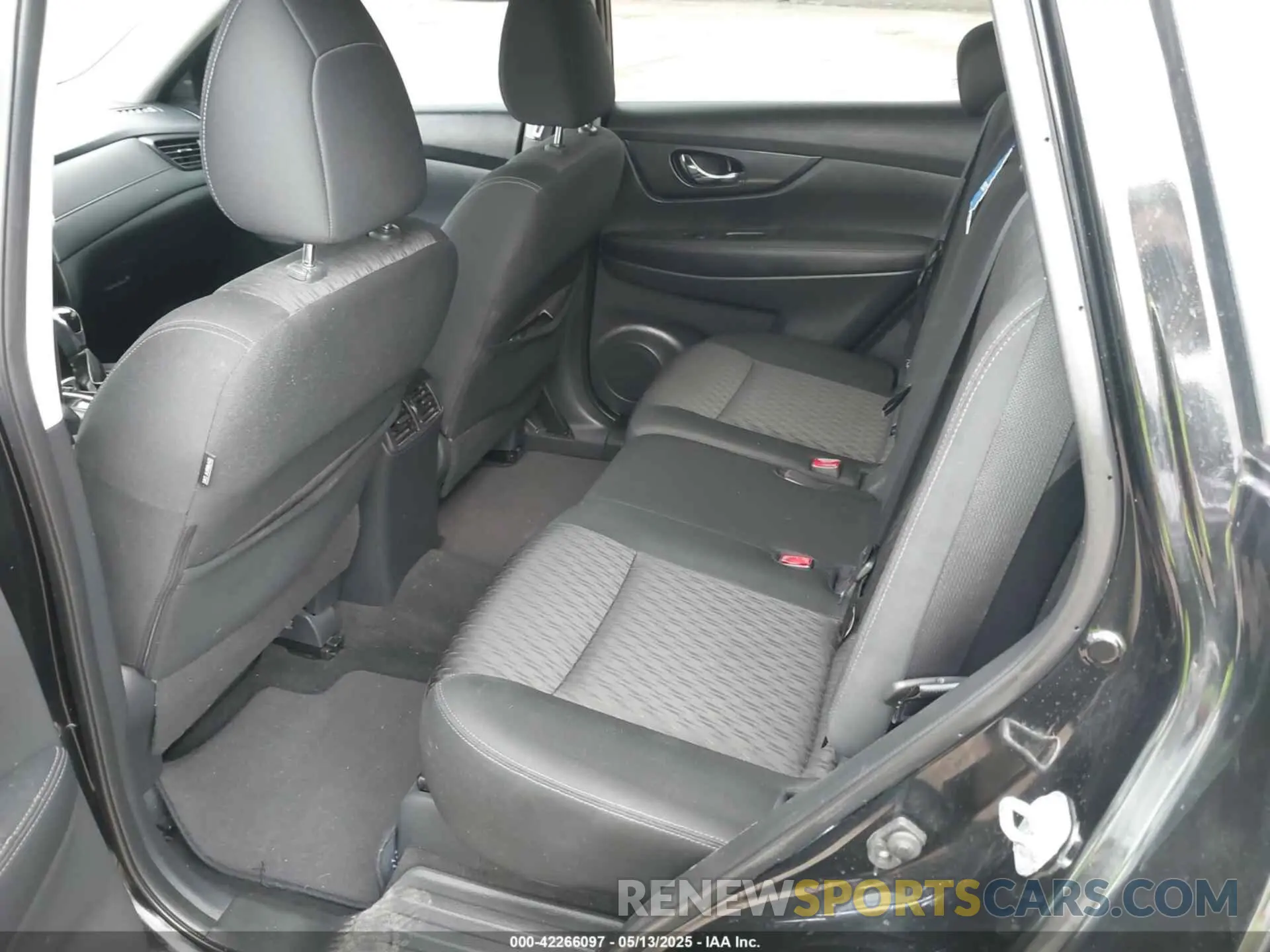 8 Photograph of a damaged car KNMAT2MT3KP503365 NISSAN ROGUE 2019