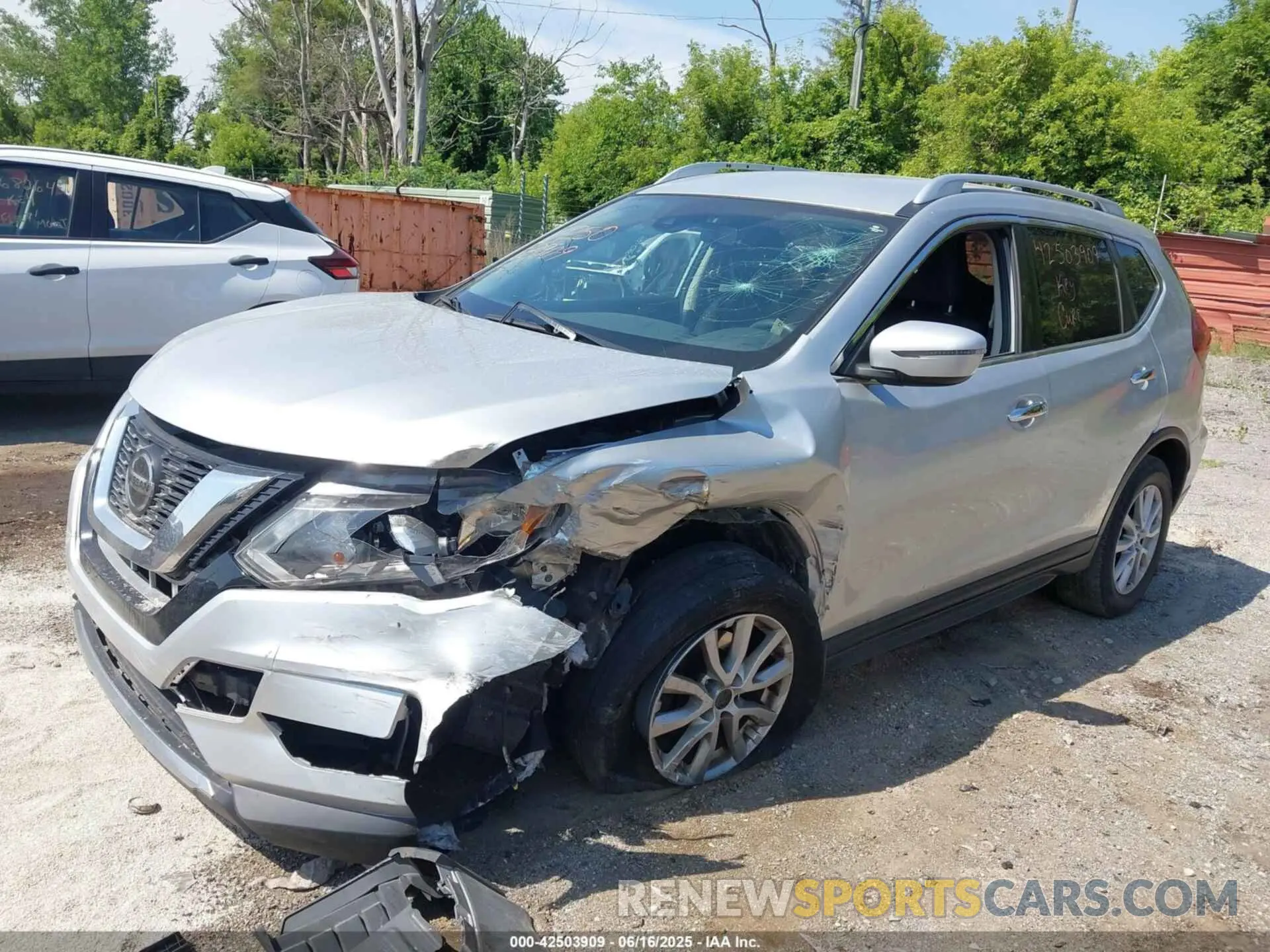 2 Photograph of a damaged car KNMAT2MT3KP508257 NISSAN ROGUE 2019