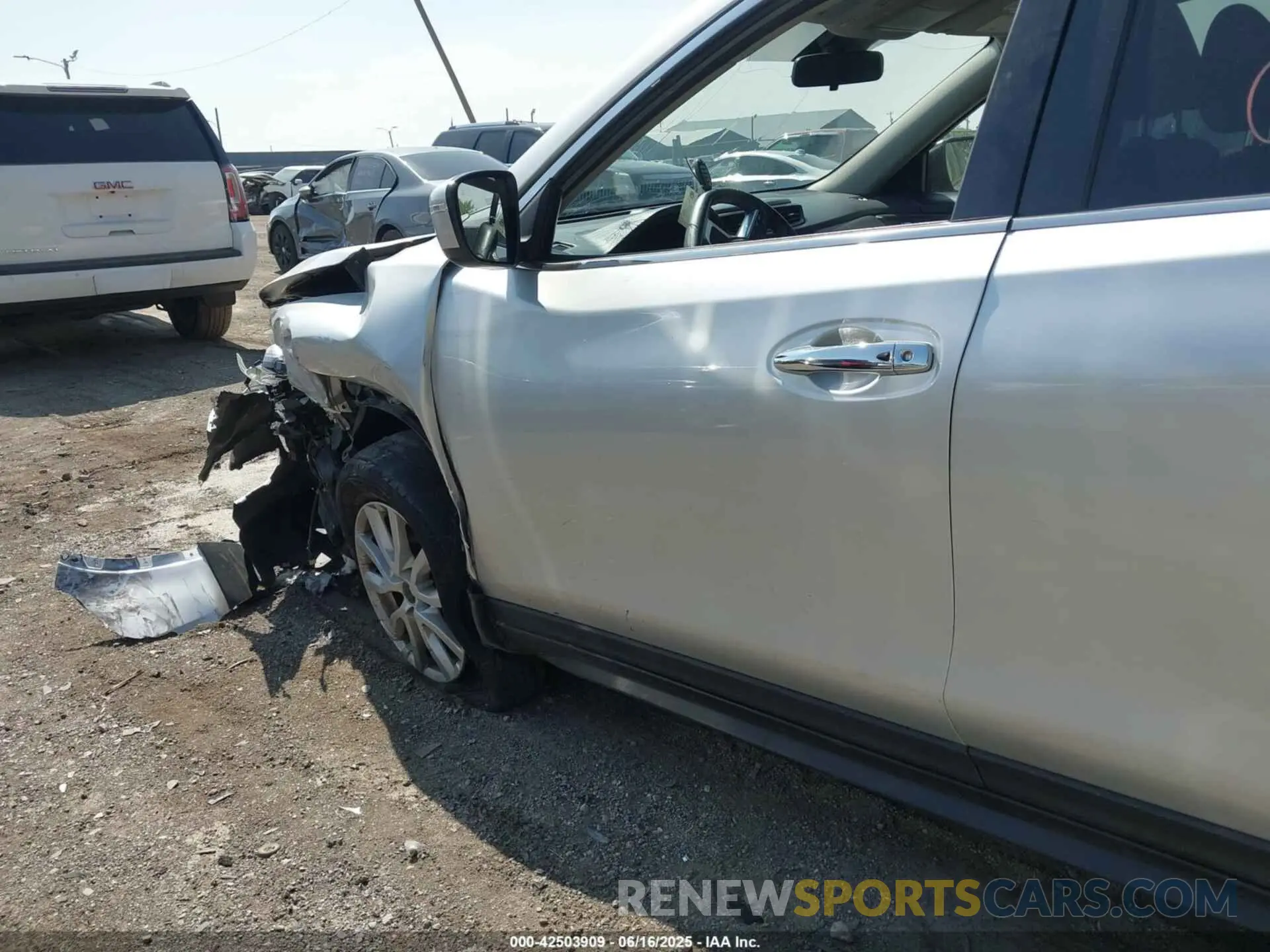 21 Photograph of a damaged car KNMAT2MT3KP508257 NISSAN ROGUE 2019
