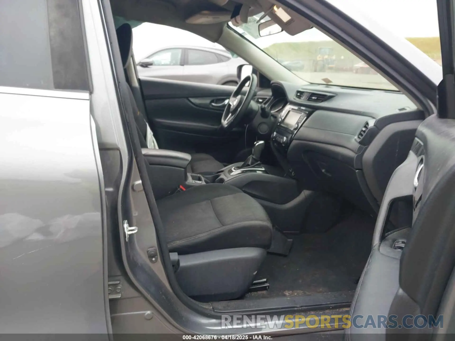 5 Photograph of a damaged car KNMAT2MT3KP514673 NISSAN ROGUE 2019