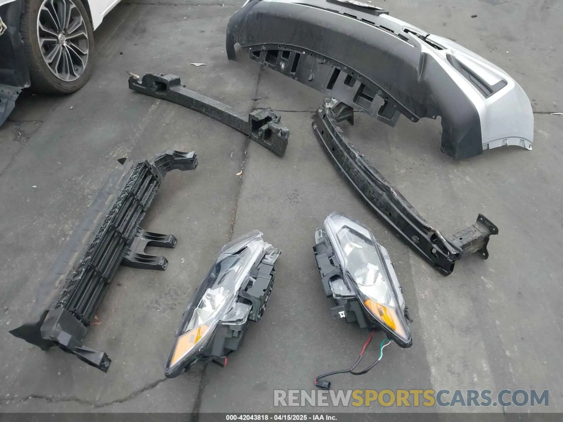 18 Photograph of a damaged car KNMAT2MT3KP531635 NISSAN ROGUE 2019