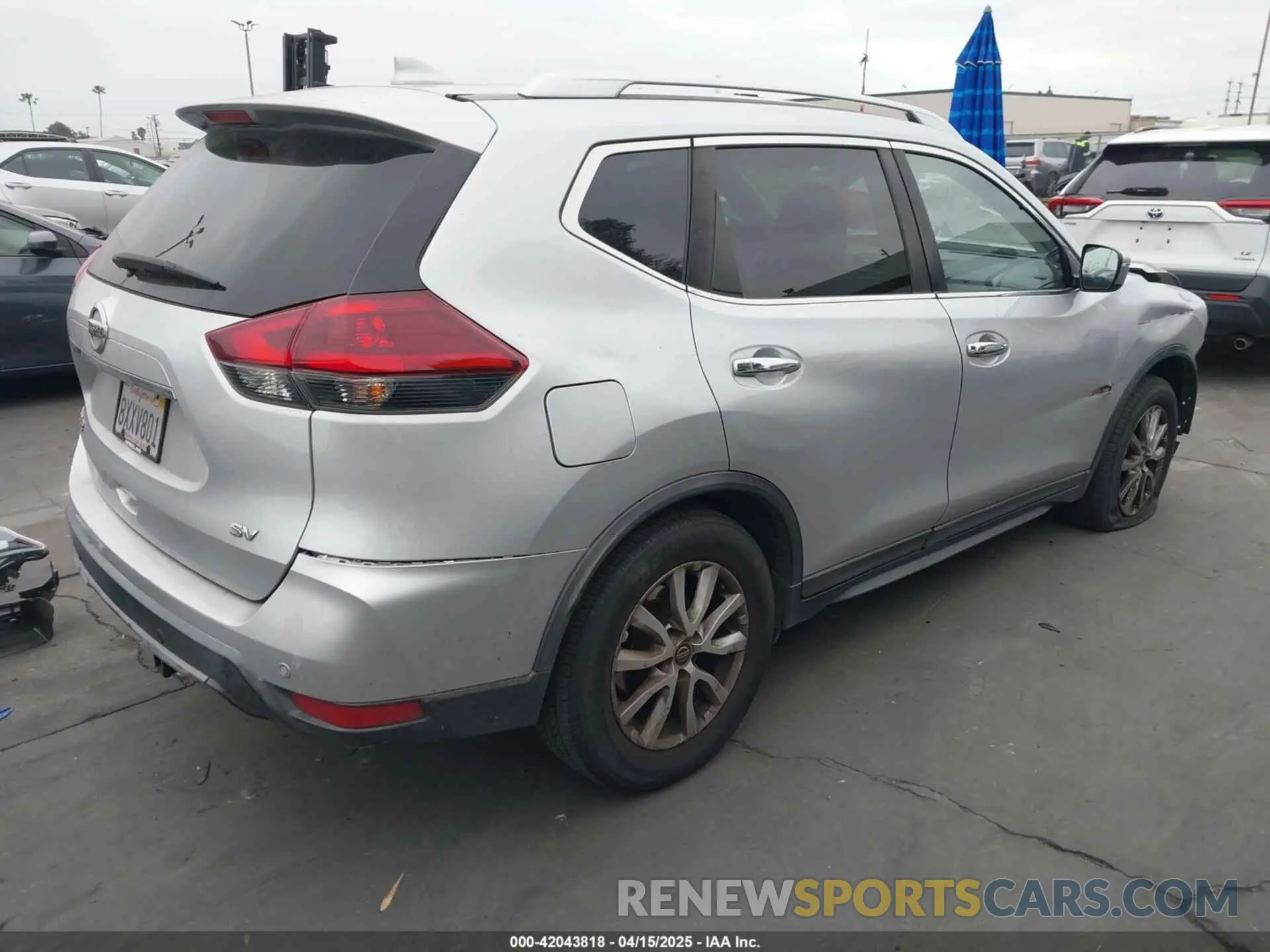 4 Photograph of a damaged car KNMAT2MT3KP531635 NISSAN ROGUE 2019