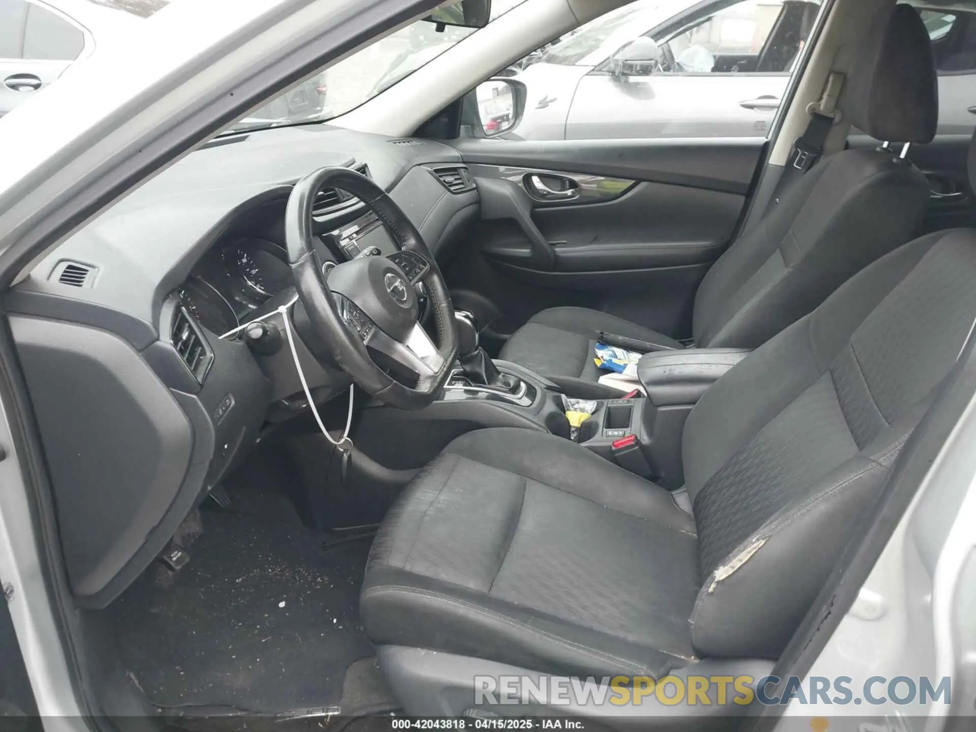 5 Photograph of a damaged car KNMAT2MT3KP531635 NISSAN ROGUE 2019