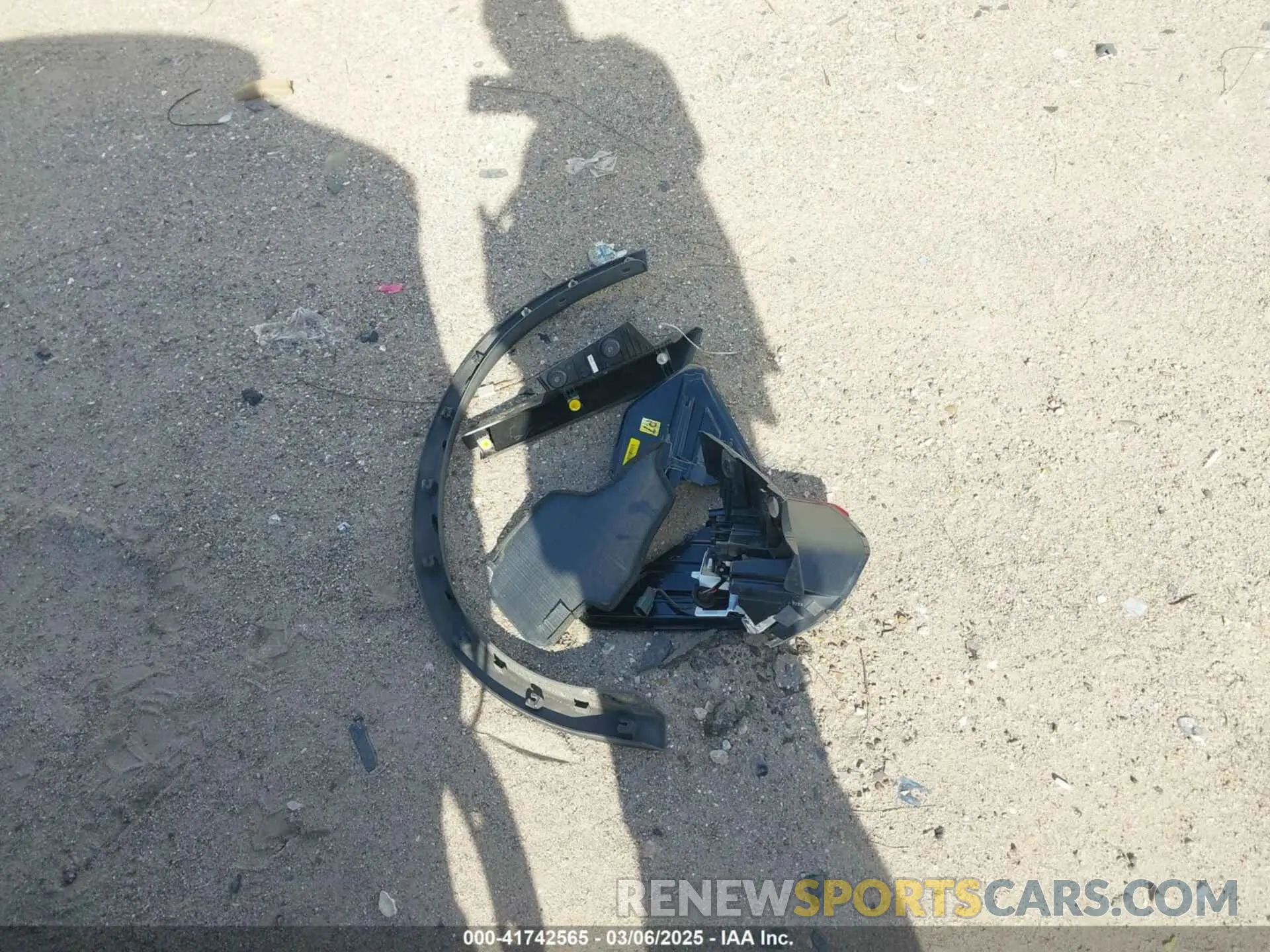 12 Photograph of a damaged car KNMAT2MT3KP543719 NISSAN ROGUE 2019
