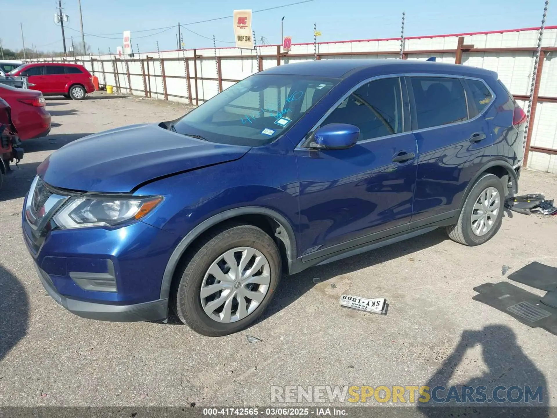 2 Photograph of a damaged car KNMAT2MT3KP543719 NISSAN ROGUE 2019