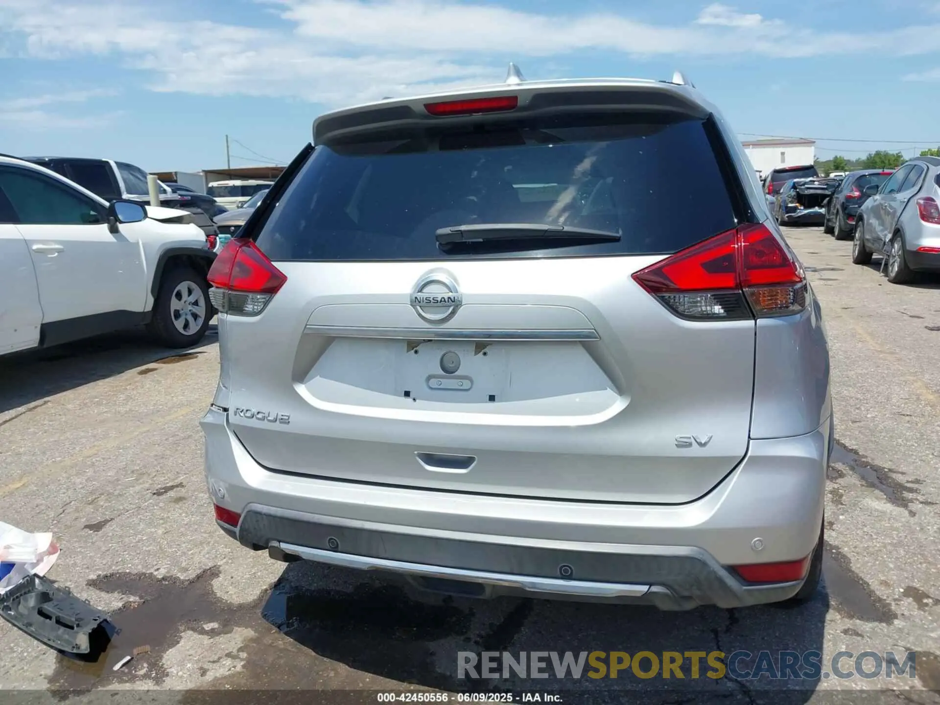 16 Photograph of a damaged car KNMAT2MT4KP501589 NISSAN ROGUE 2019