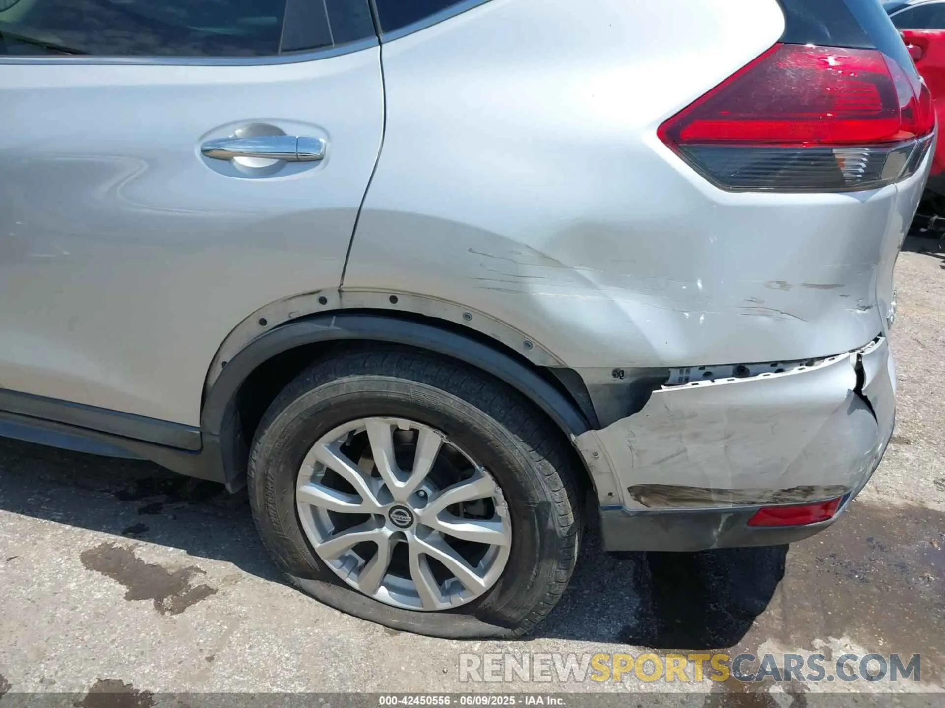 6 Photograph of a damaged car KNMAT2MT4KP501589 NISSAN ROGUE 2019