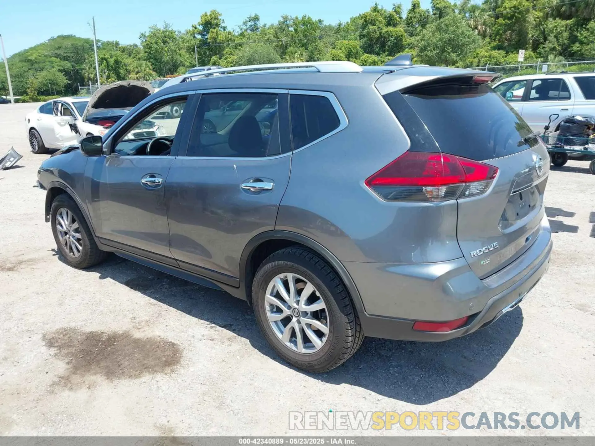 3 Photograph of a damaged car KNMAT2MT4KP556656 NISSAN ROGUE 2019