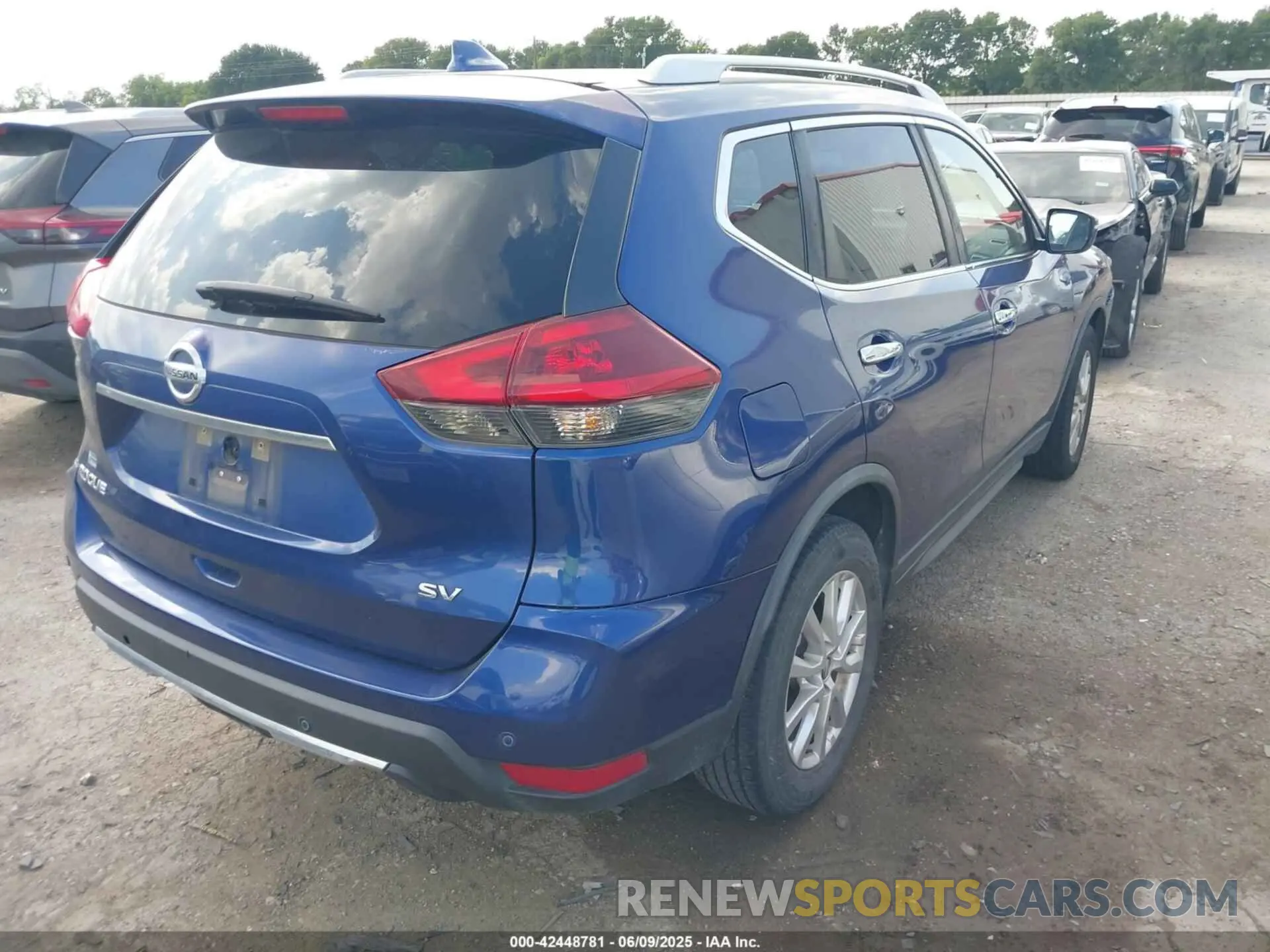 4 Photograph of a damaged car KNMAT2MT5KP517204 NISSAN ROGUE 2019