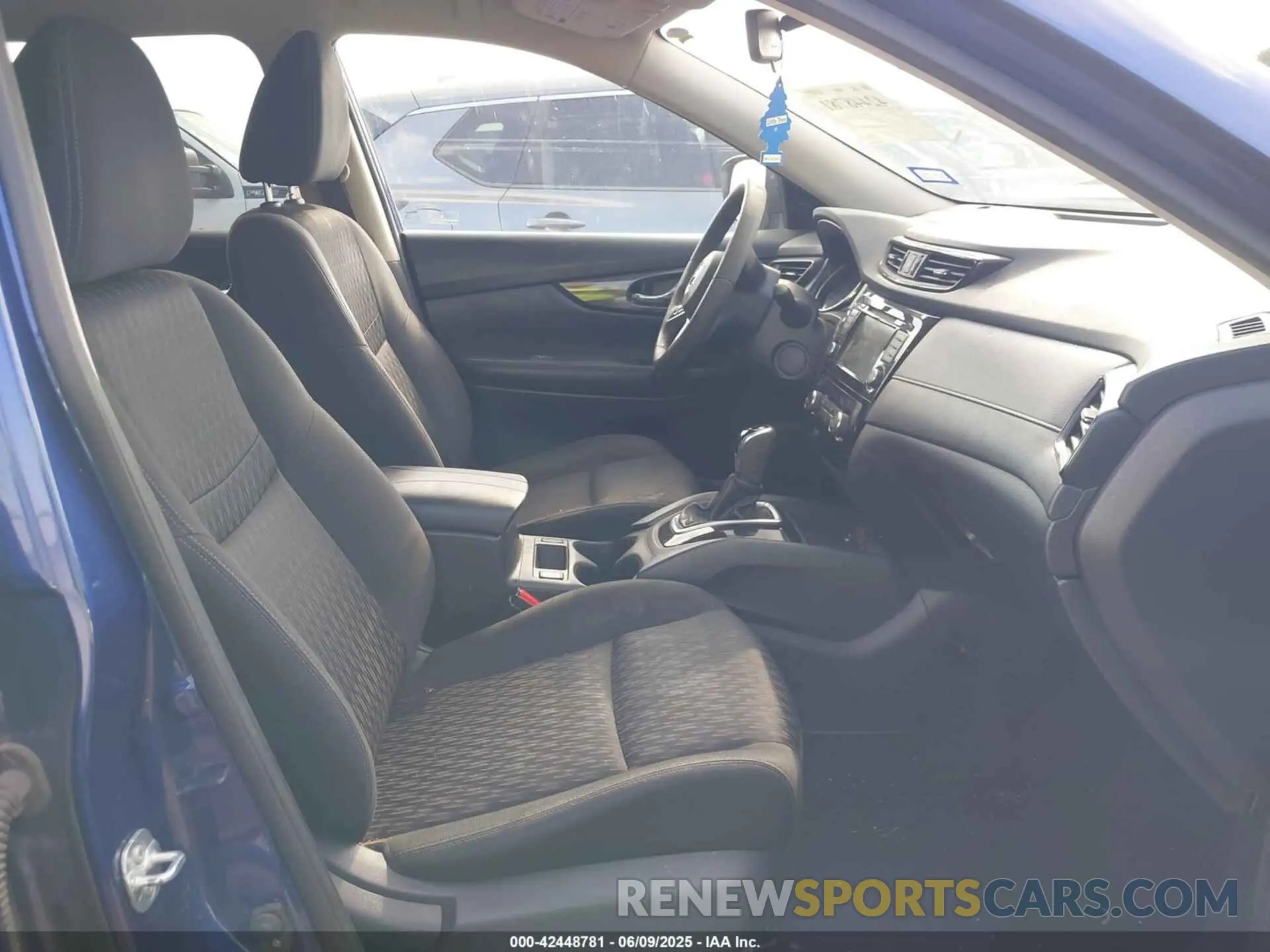 5 Photograph of a damaged car KNMAT2MT5KP517204 NISSAN ROGUE 2019