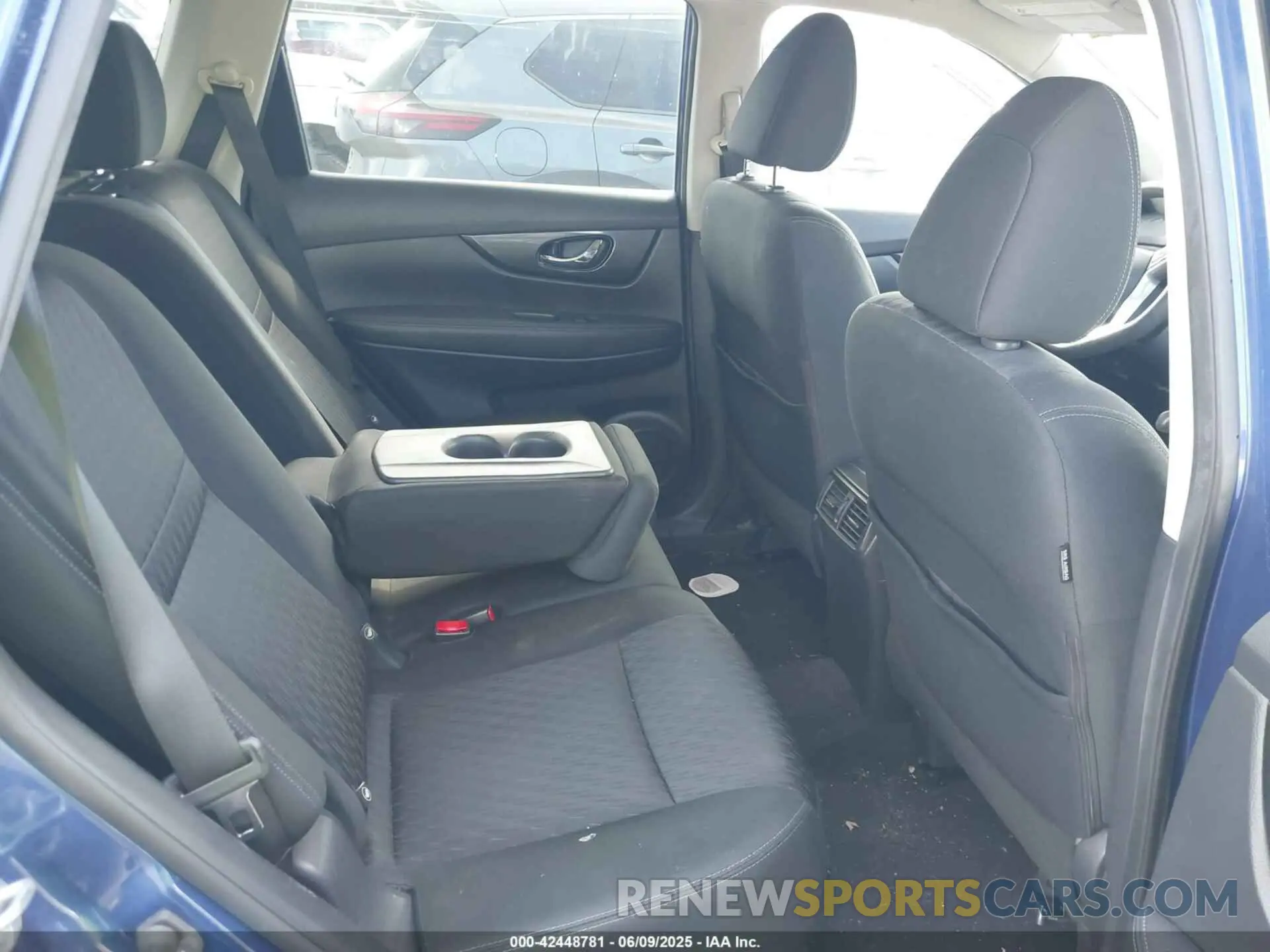 8 Photograph of a damaged car KNMAT2MT5KP517204 NISSAN ROGUE 2019