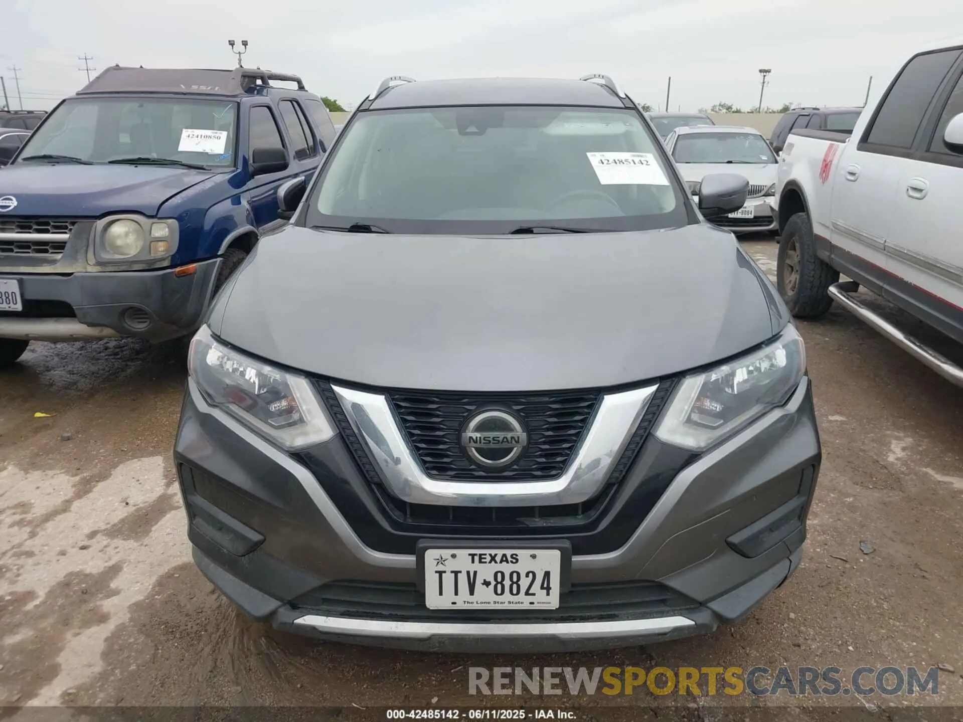 12 Photograph of a damaged car KNMAT2MT5KP526338 NISSAN ROGUE 2019