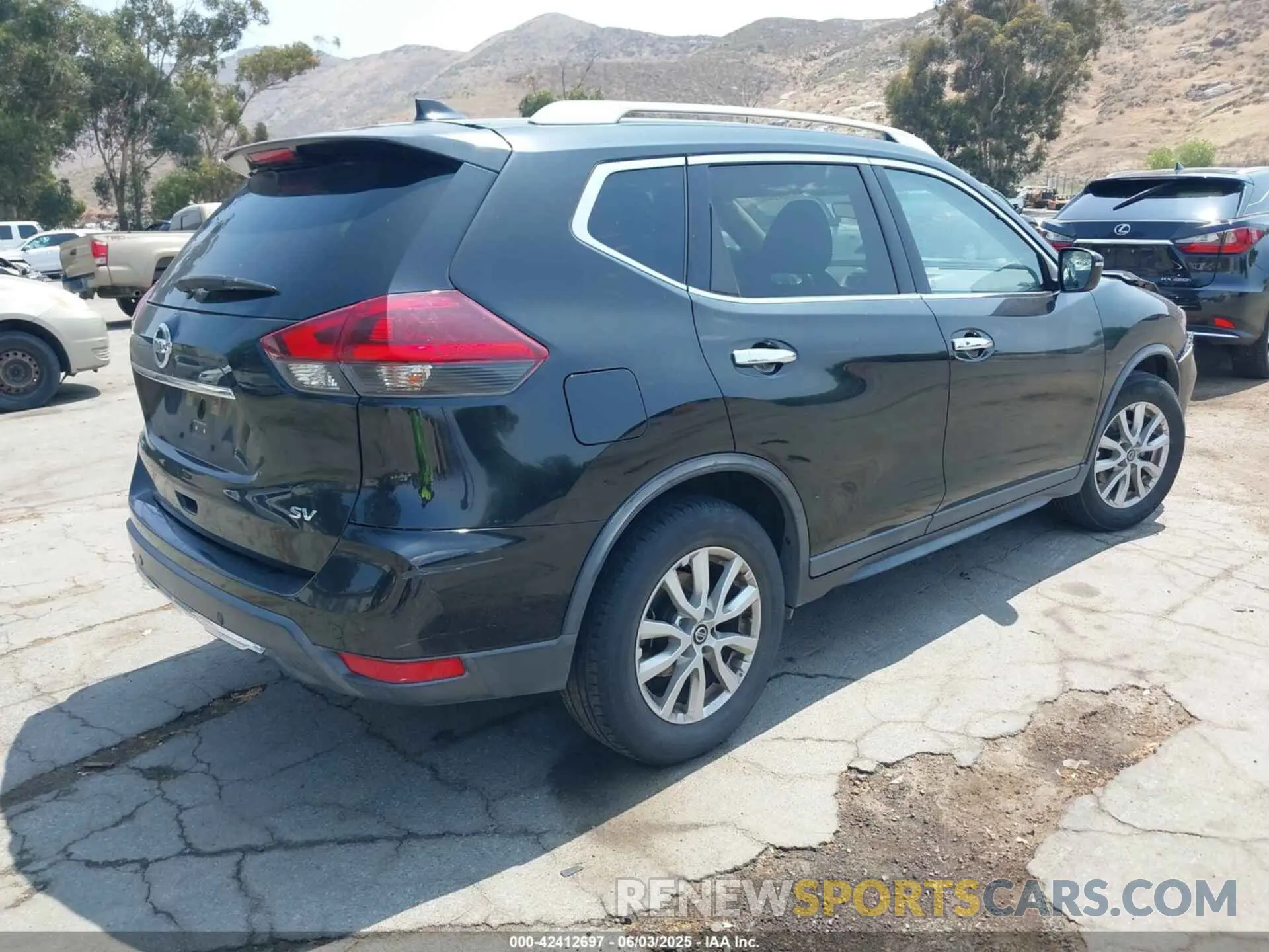 4 Photograph of a damaged car KNMAT2MT5KP529742 NISSAN ROGUE 2019