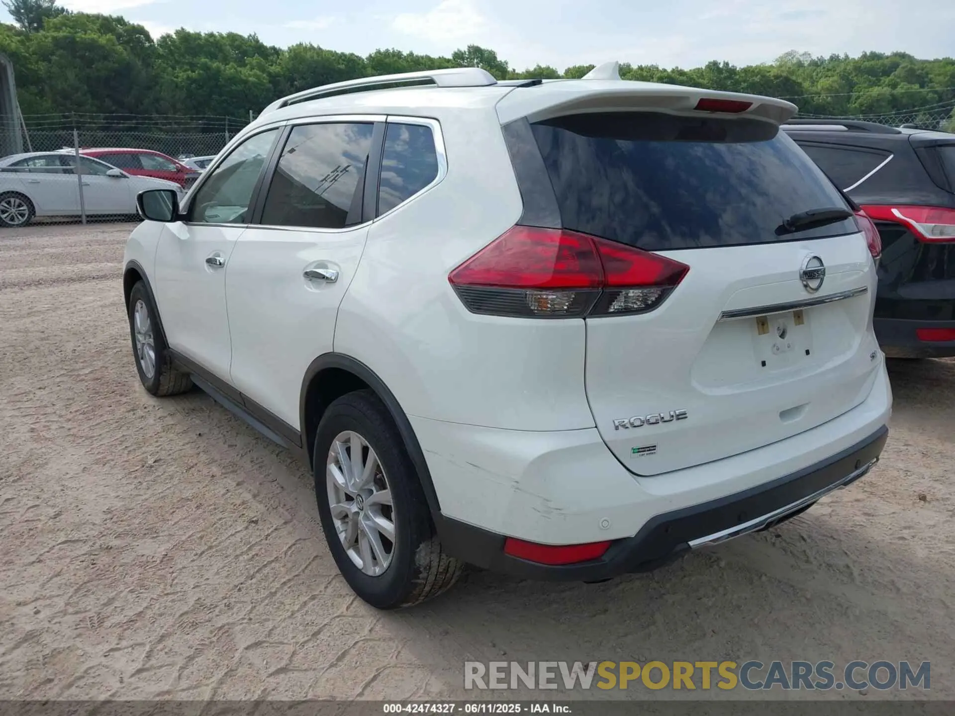 3 Photograph of a damaged car KNMAT2MT5KP543348 NISSAN ROGUE 2019