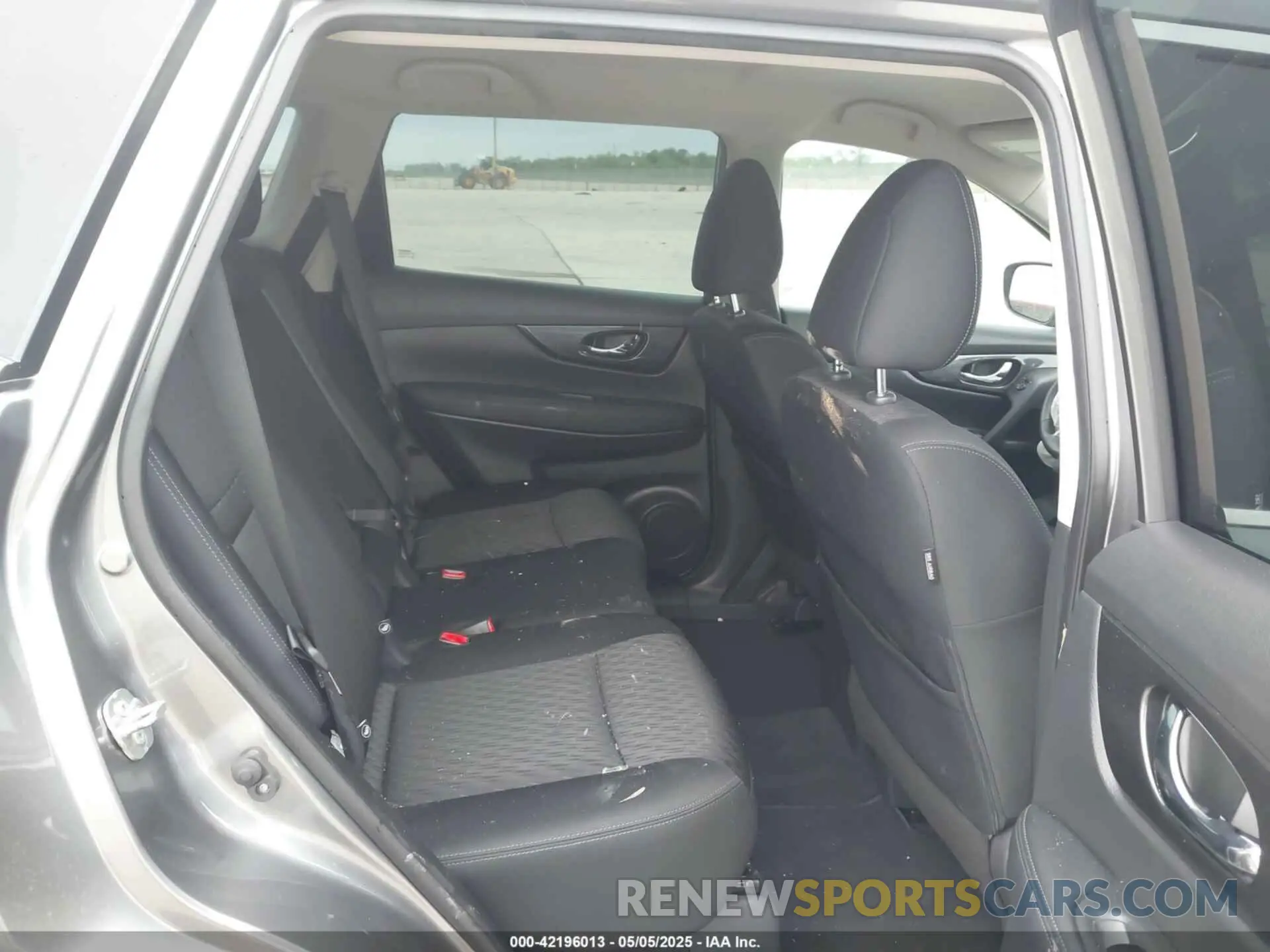 8 Photograph of a damaged car KNMAT2MT5KP559355 NISSAN ROGUE 2019