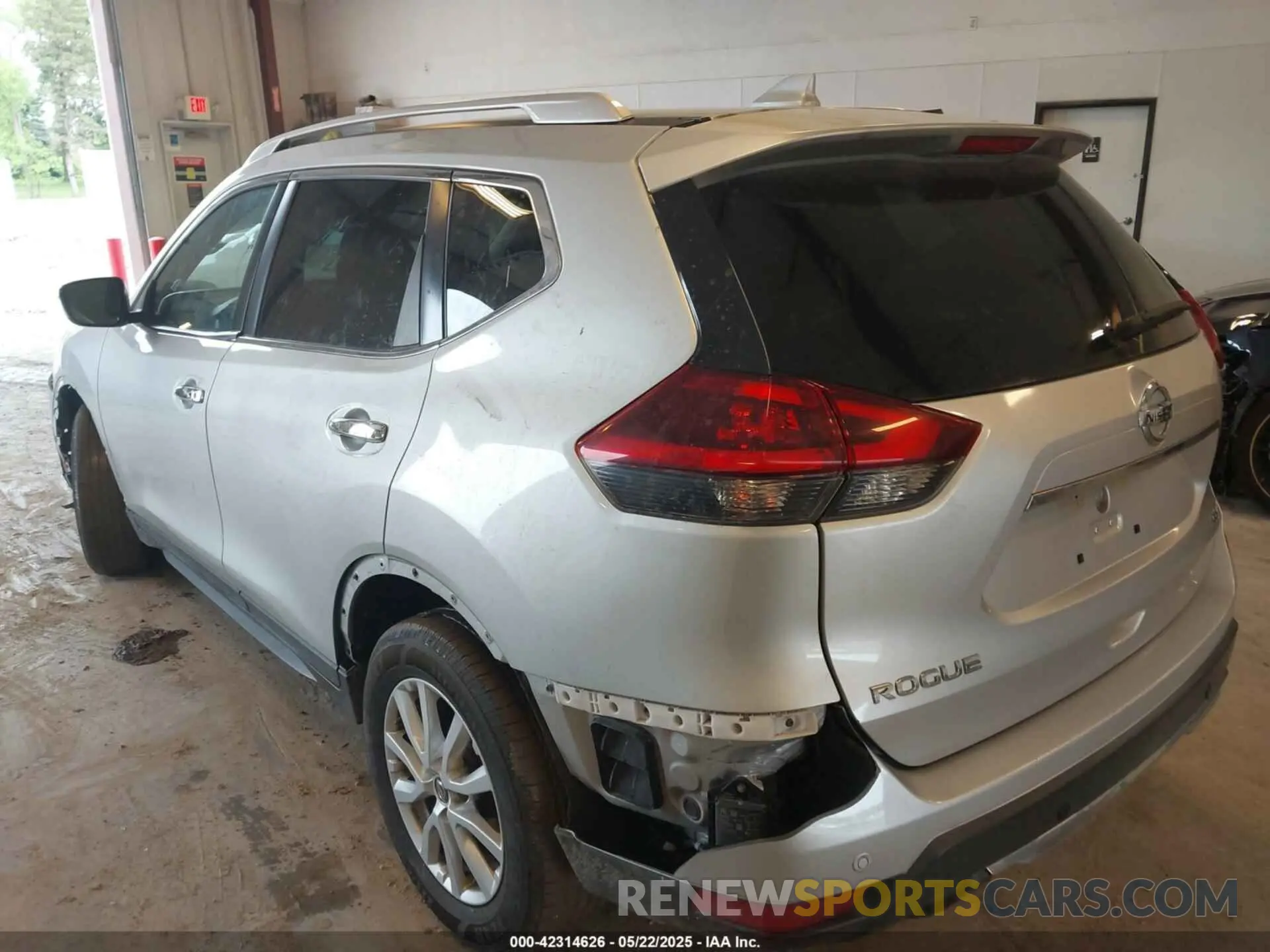 3 Photograph of a damaged car KNMAT2MT6KP508415 NISSAN ROGUE 2019