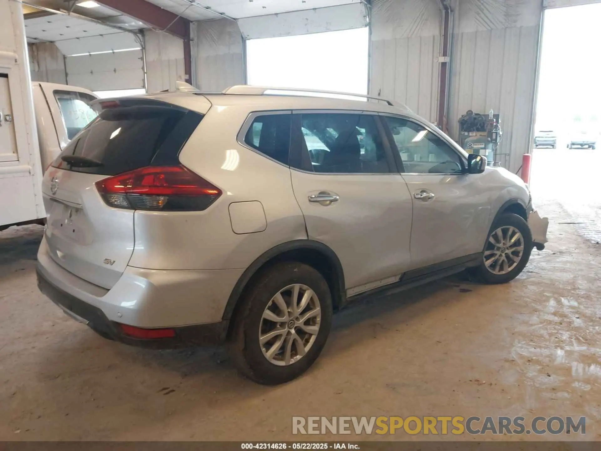 4 Photograph of a damaged car KNMAT2MT6KP508415 NISSAN ROGUE 2019