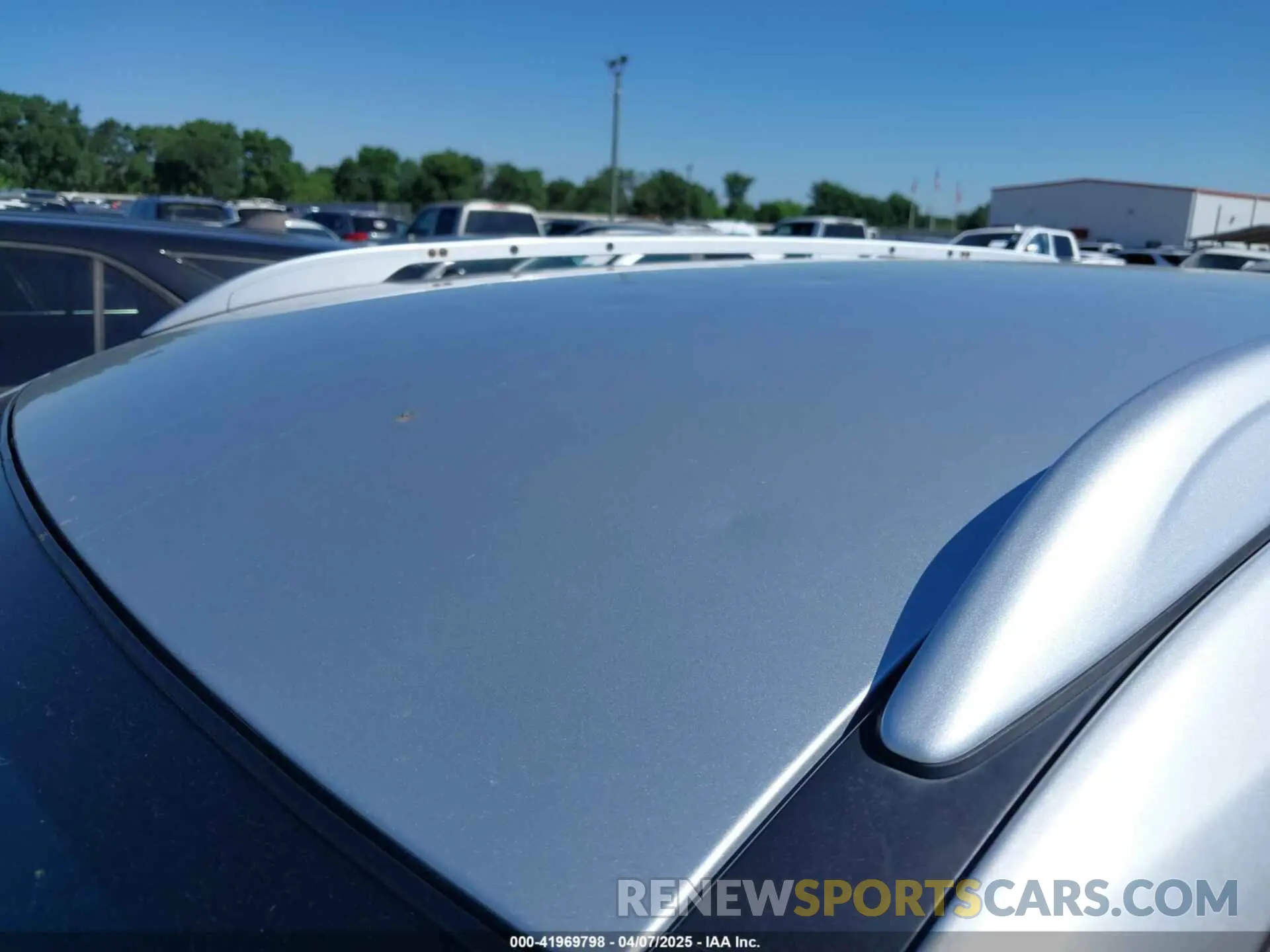 18 Photograph of a damaged car KNMAT2MT6KP539096 NISSAN ROGUE 2019