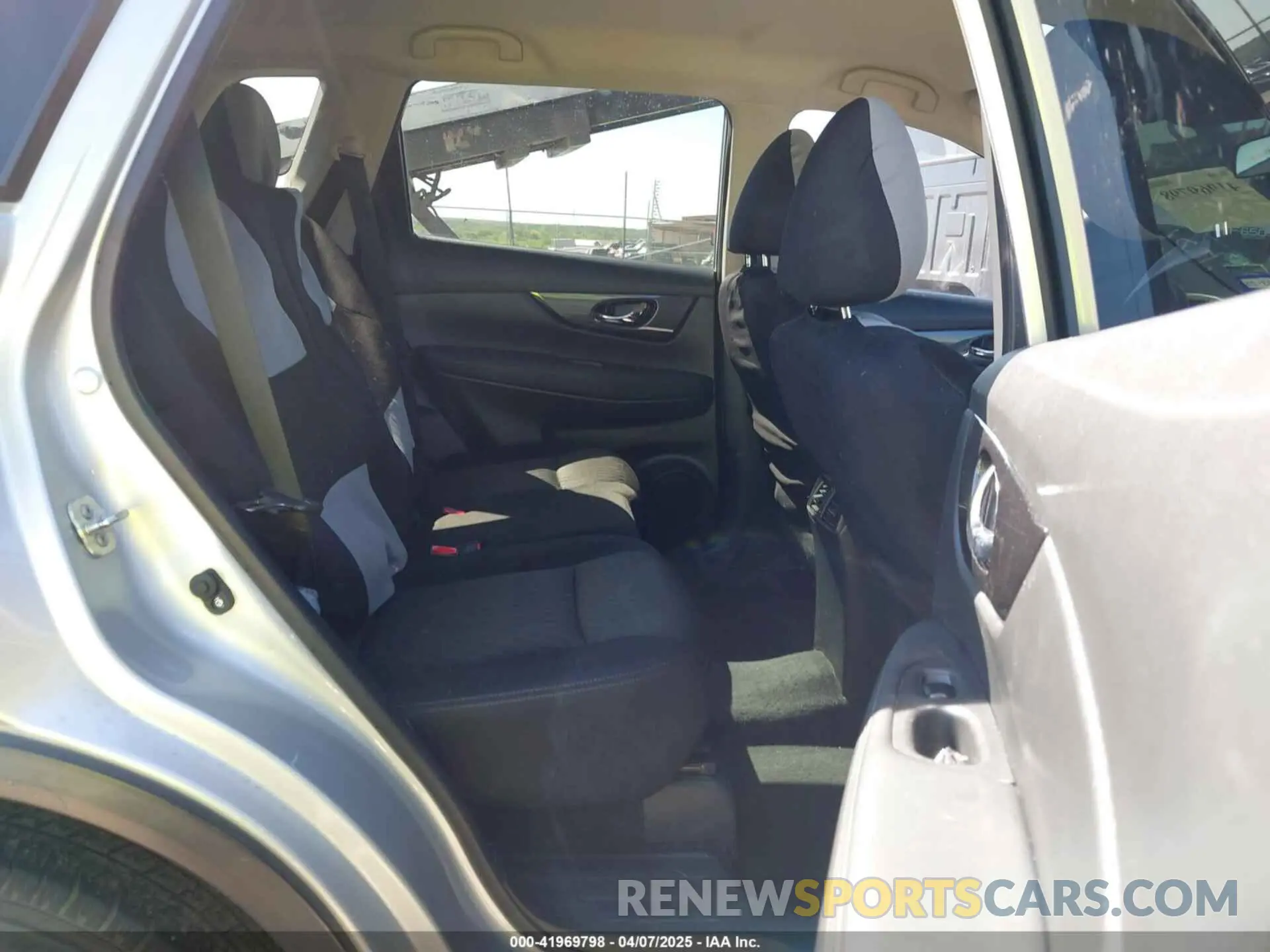 8 Photograph of a damaged car KNMAT2MT6KP539096 NISSAN ROGUE 2019