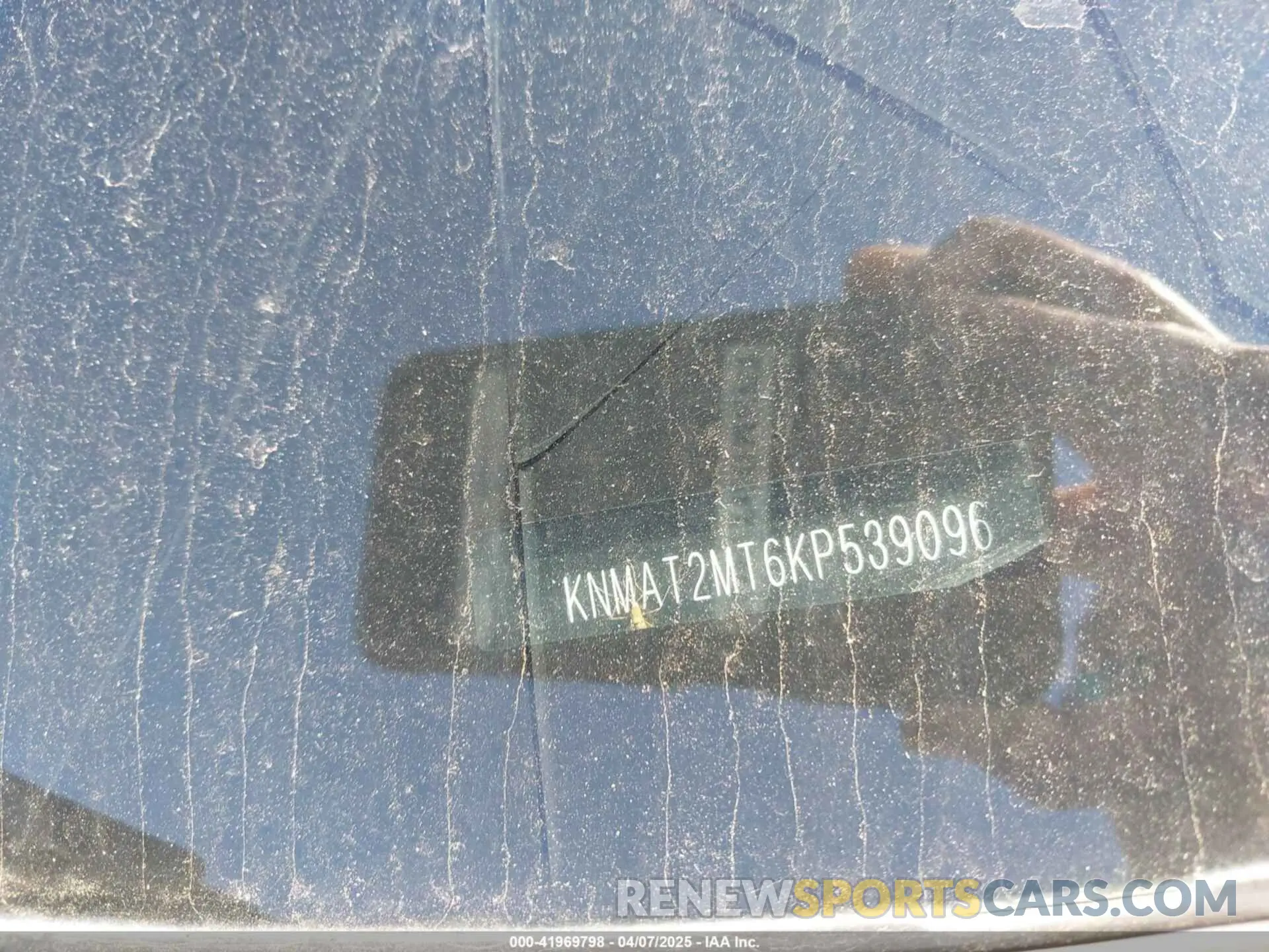9 Photograph of a damaged car KNMAT2MT6KP539096 NISSAN ROGUE 2019