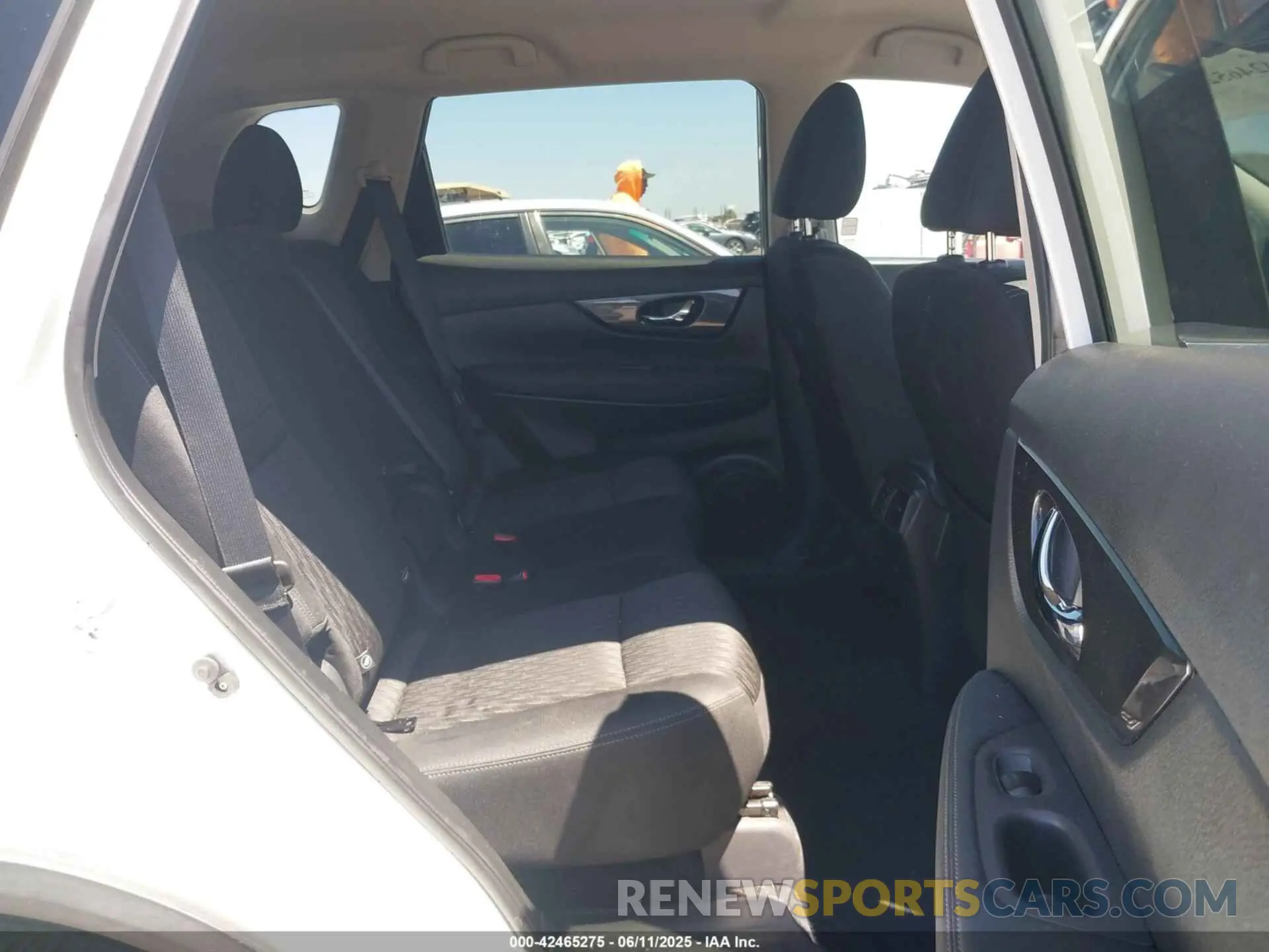 8 Photograph of a damaged car KNMAT2MT7KP557140 NISSAN ROGUE 2019