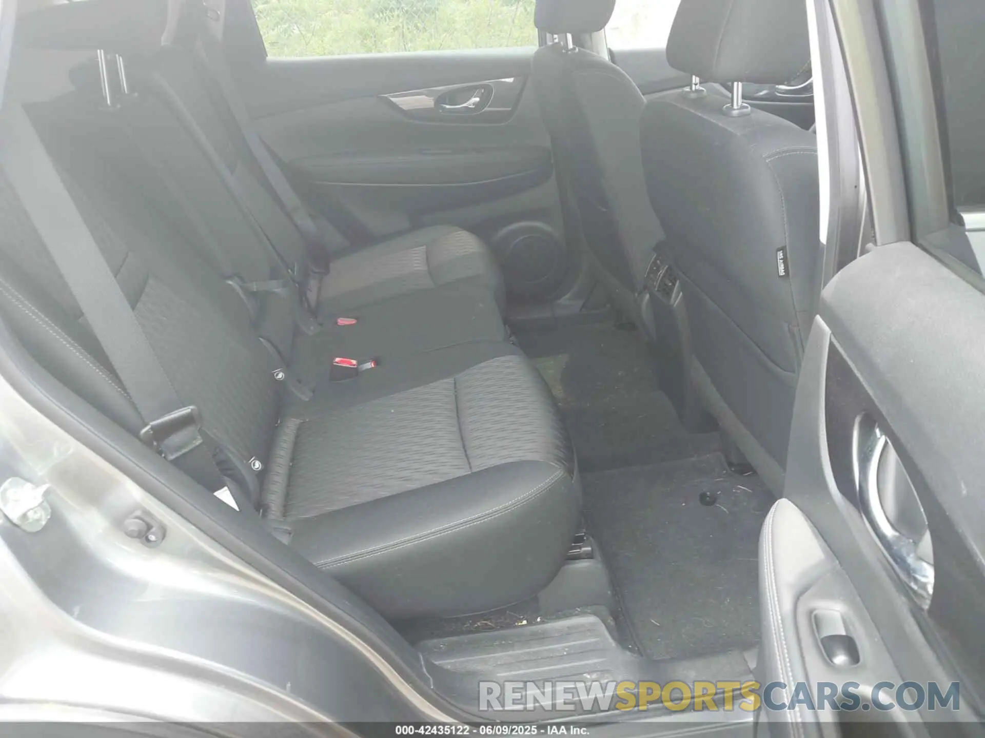 8 Photograph of a damaged car KNMAT2MT7KP560345 NISSAN ROGUE 2019