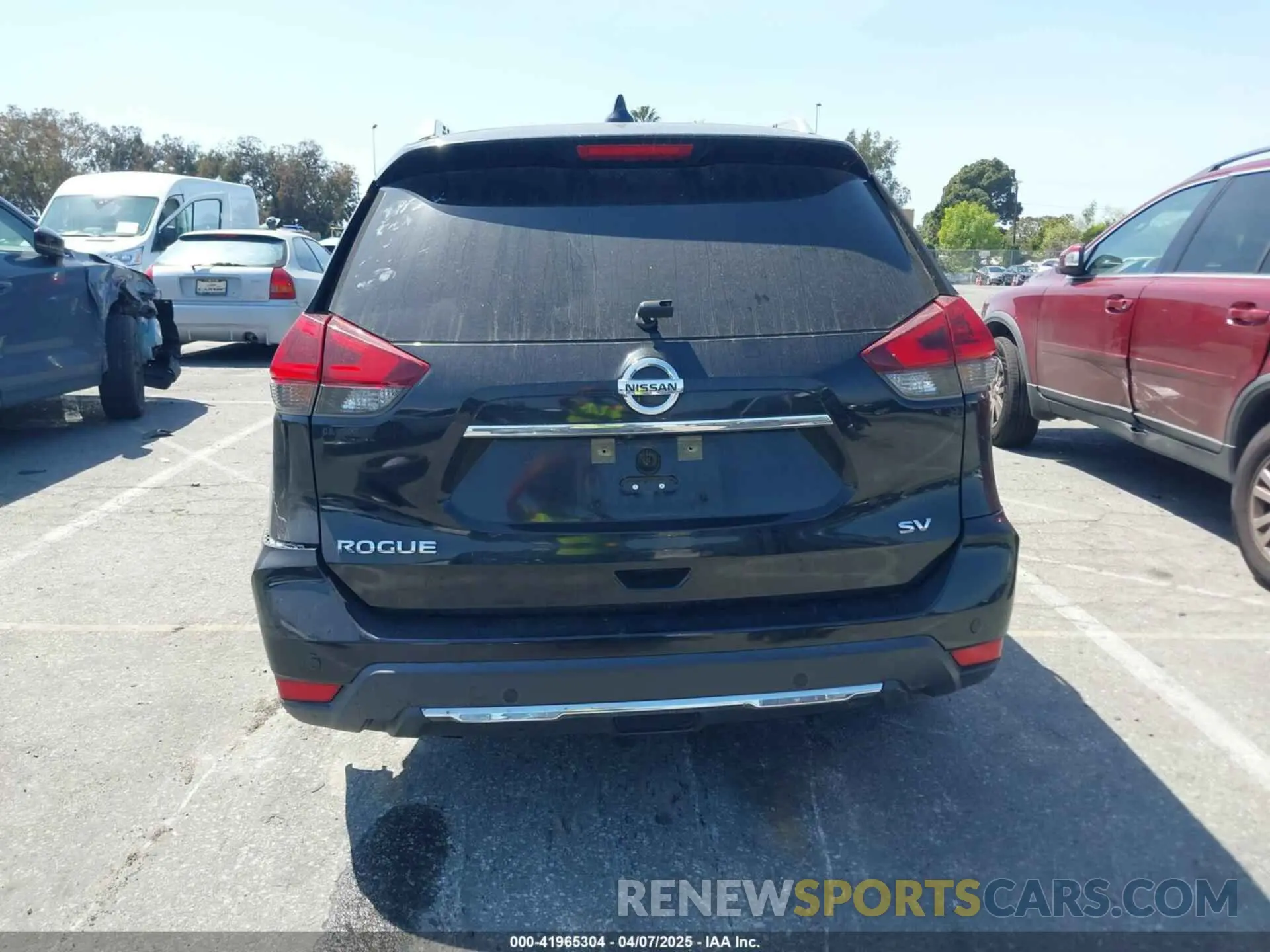 17 Photograph of a damaged car KNMAT2MT8KP506083 NISSAN ROGUE 2019