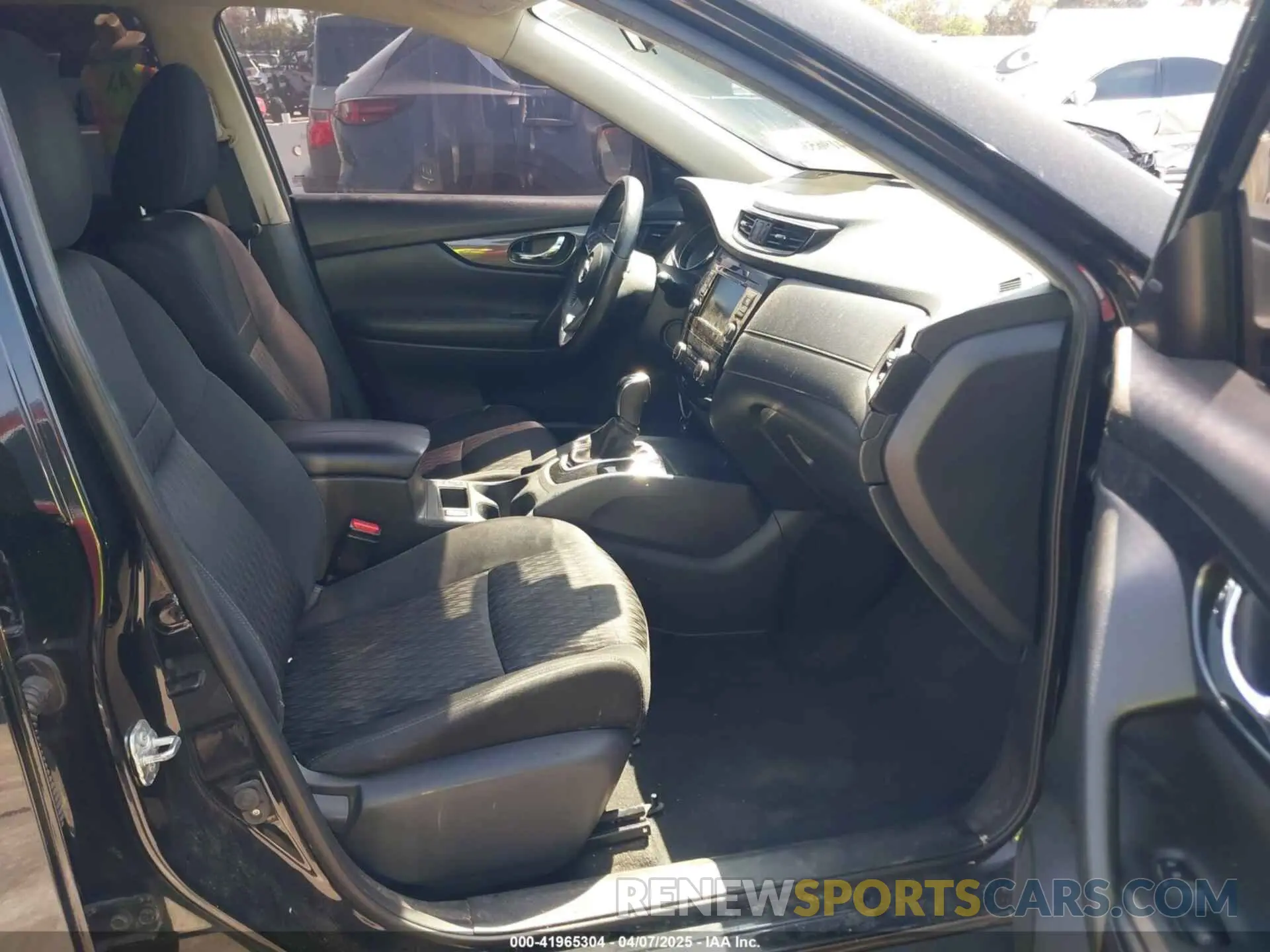 5 Photograph of a damaged car KNMAT2MT8KP506083 NISSAN ROGUE 2019
