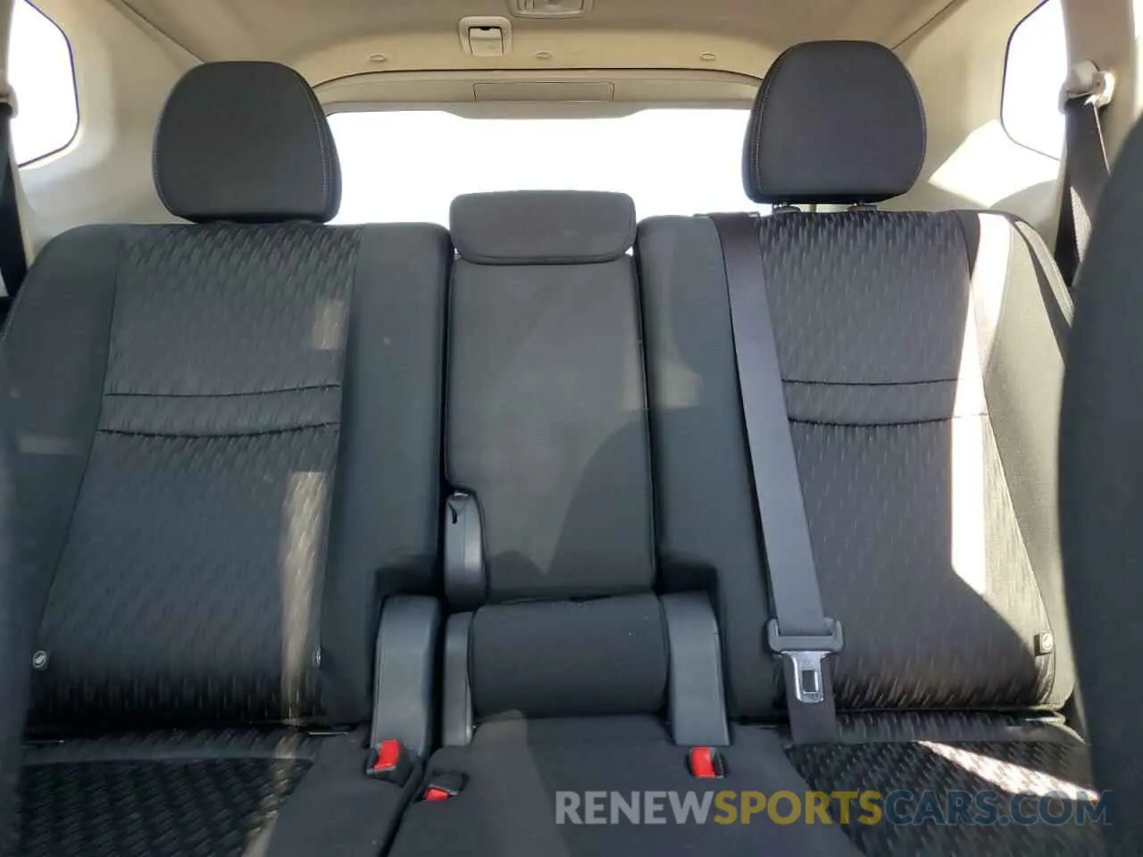 10 Photograph of a damaged car KNMAT2MT8KP538354 NISSAN ROGUE 2019