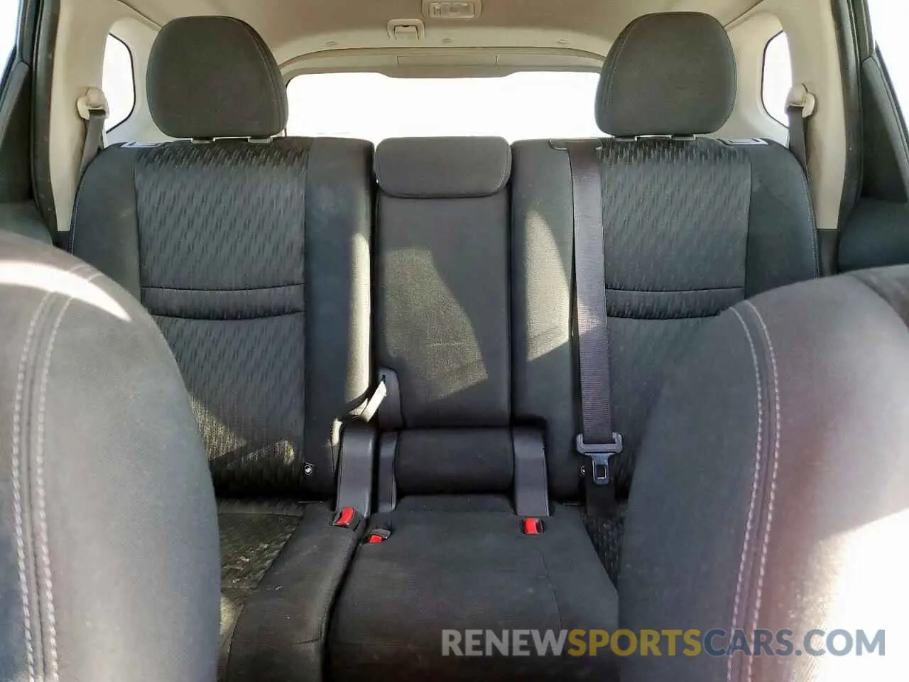 10 Photograph of a damaged car KNMAT2MTXKP523449 NISSAN ROGUE 2019