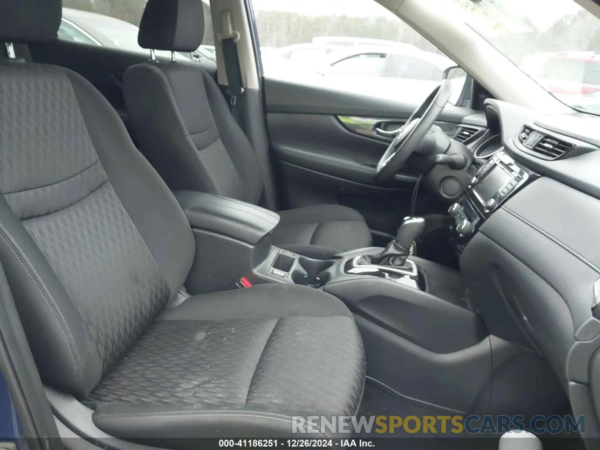5 Photograph of a damaged car KNMAT2MV0KP535112 NISSAN ROGUE 2019