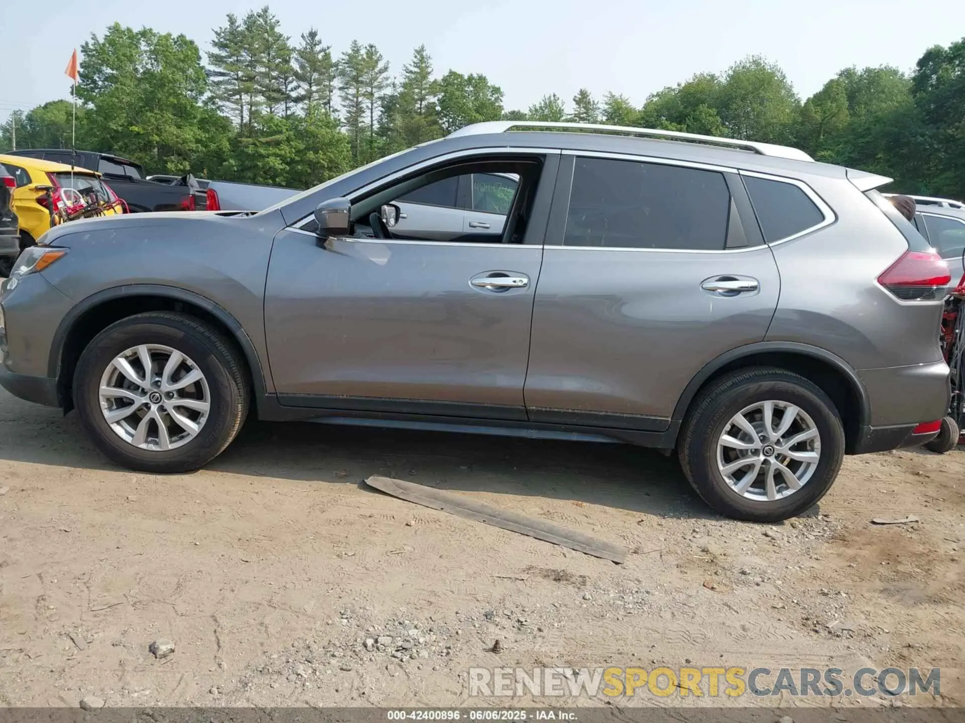 15 Photograph of a damaged car KNMAT2MV0KP542772 NISSAN ROGUE 2019
