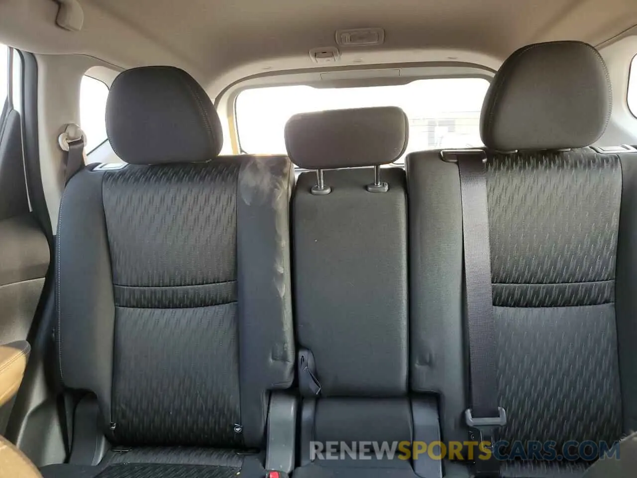 10 Photograph of a damaged car KNMAT2MV0KP548040 NISSAN ROGUE 2019