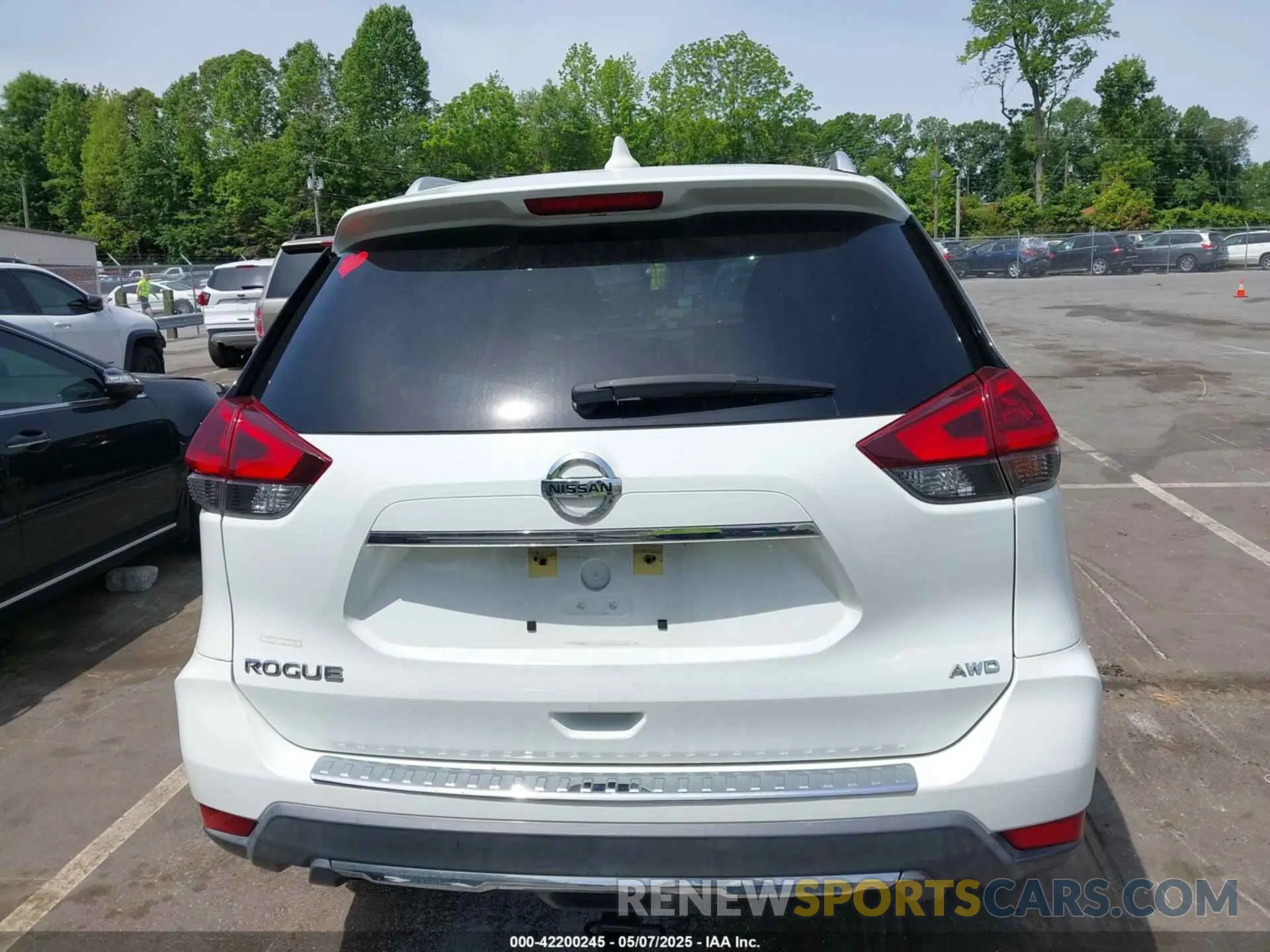 17 Photograph of a damaged car KNMAT2MV1KP529528 NISSAN ROGUE 2019
