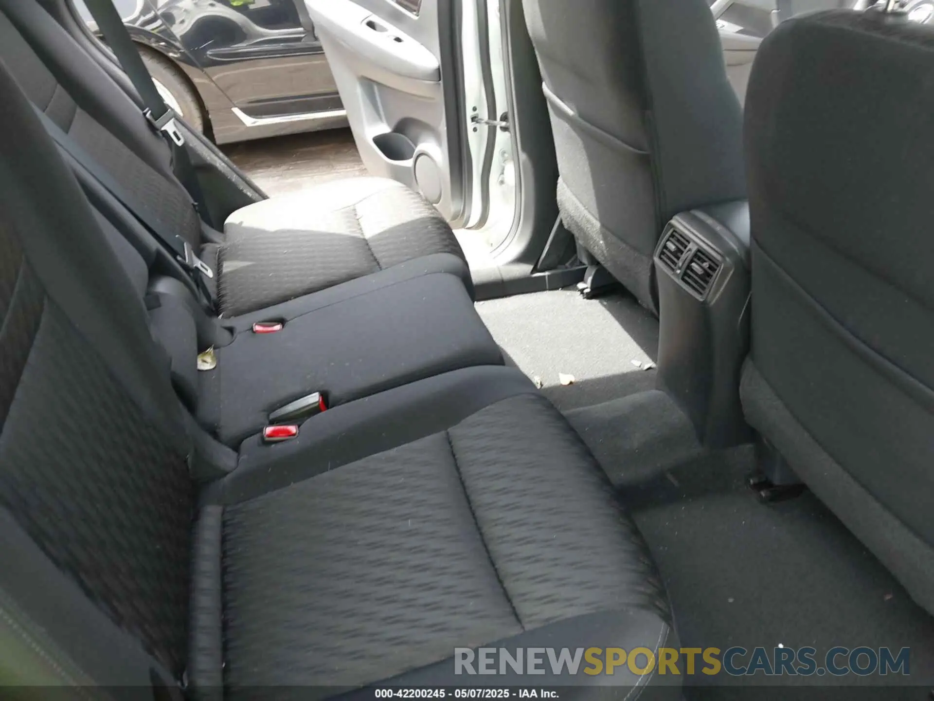 8 Photograph of a damaged car KNMAT2MV1KP529528 NISSAN ROGUE 2019