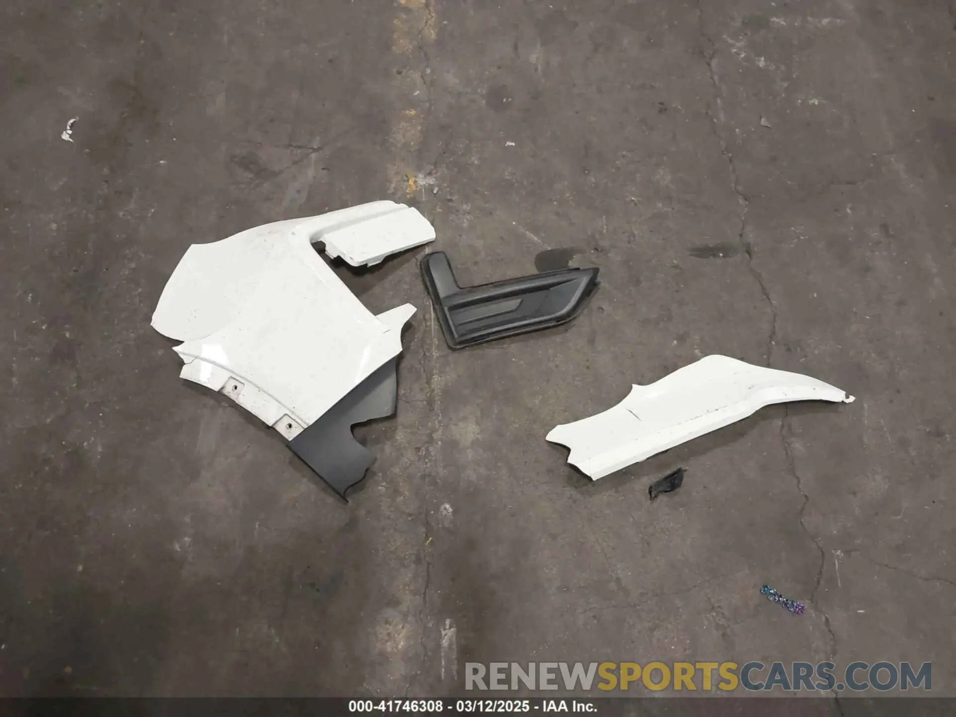 12 Photograph of a damaged car KNMAT2MV1KP551576 NISSAN ROGUE 2019