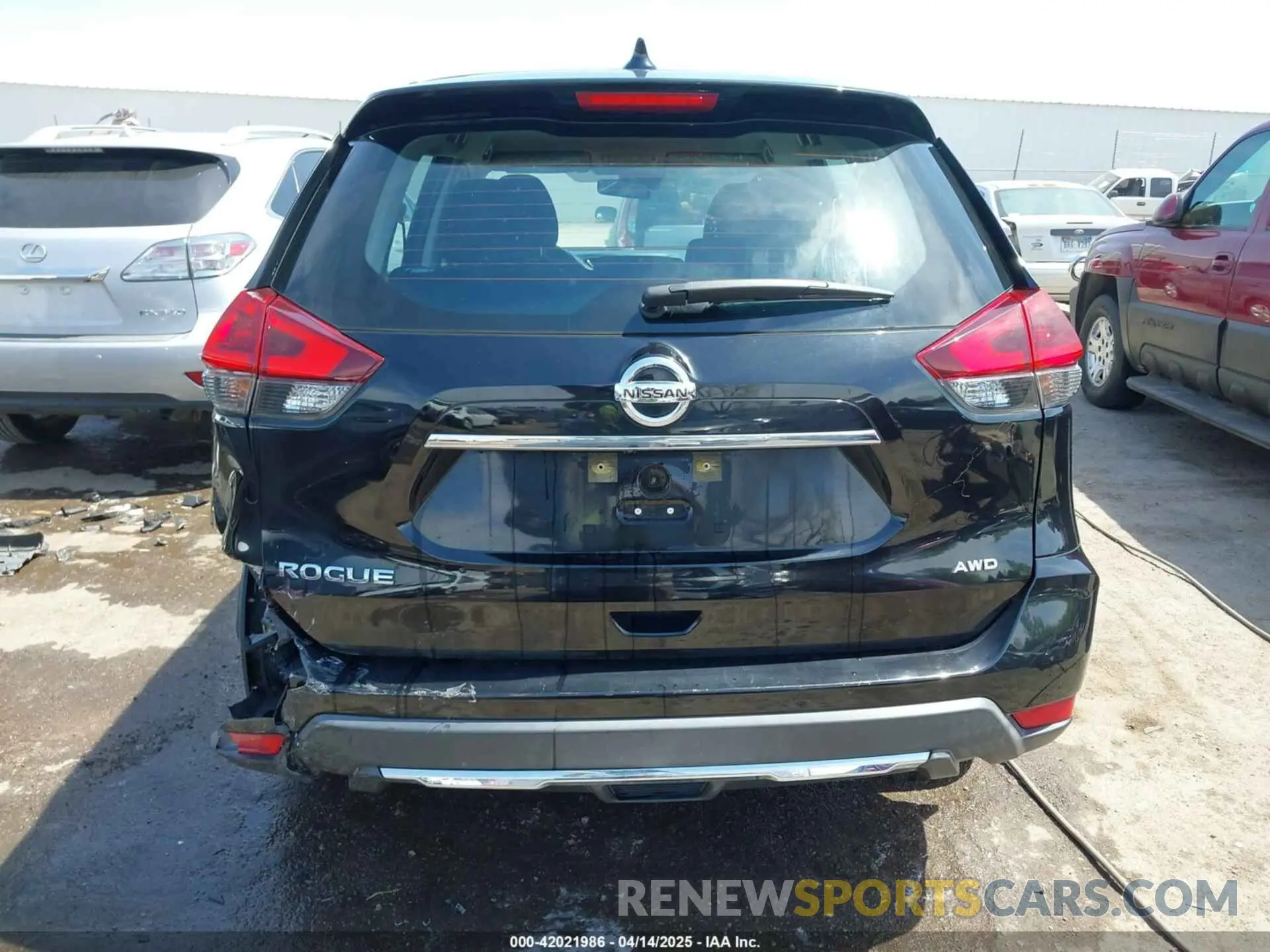 17 Photograph of a damaged car KNMAT2MV1KP559998 NISSAN ROGUE 2019