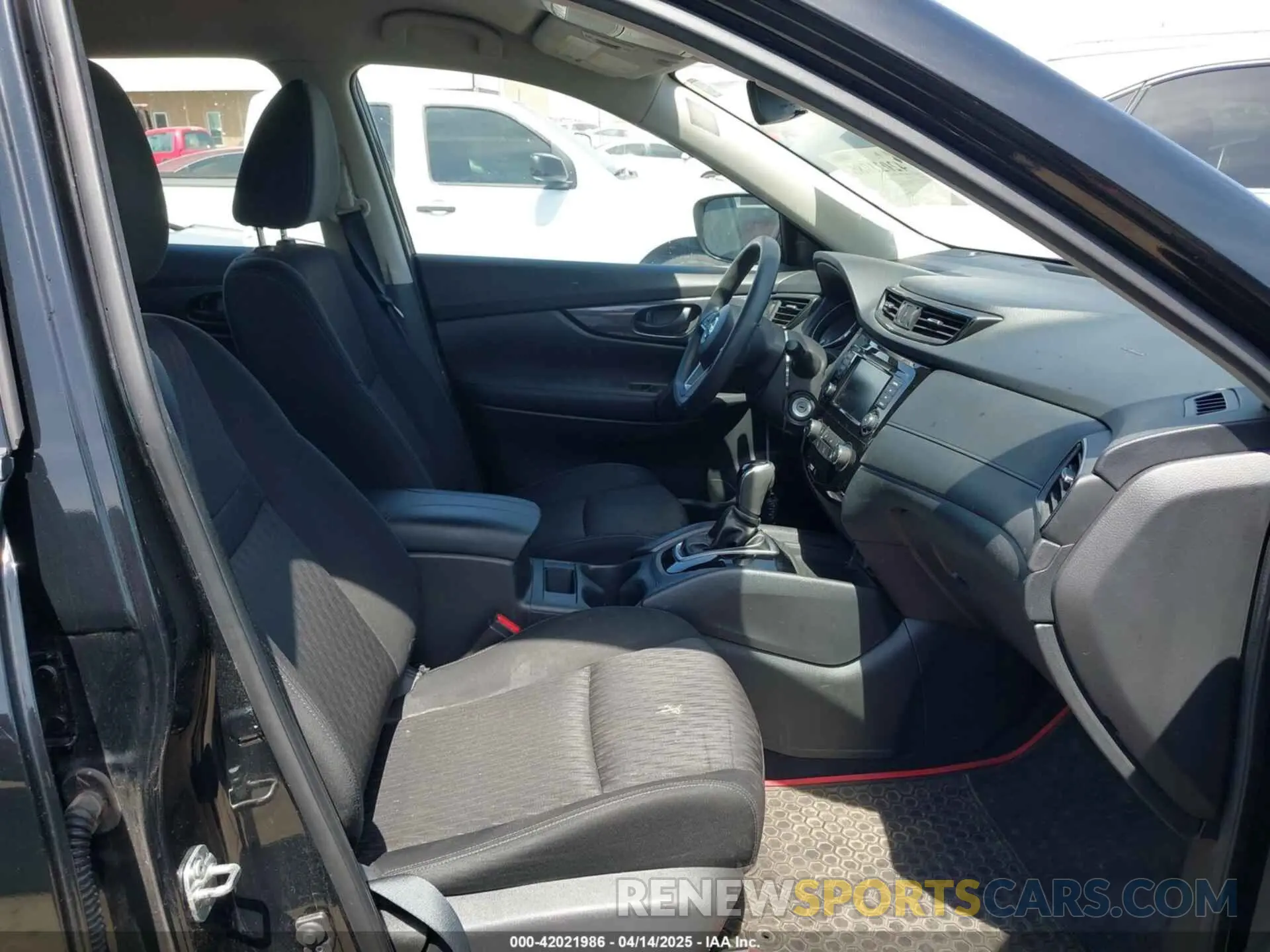 5 Photograph of a damaged car KNMAT2MV1KP559998 NISSAN ROGUE 2019