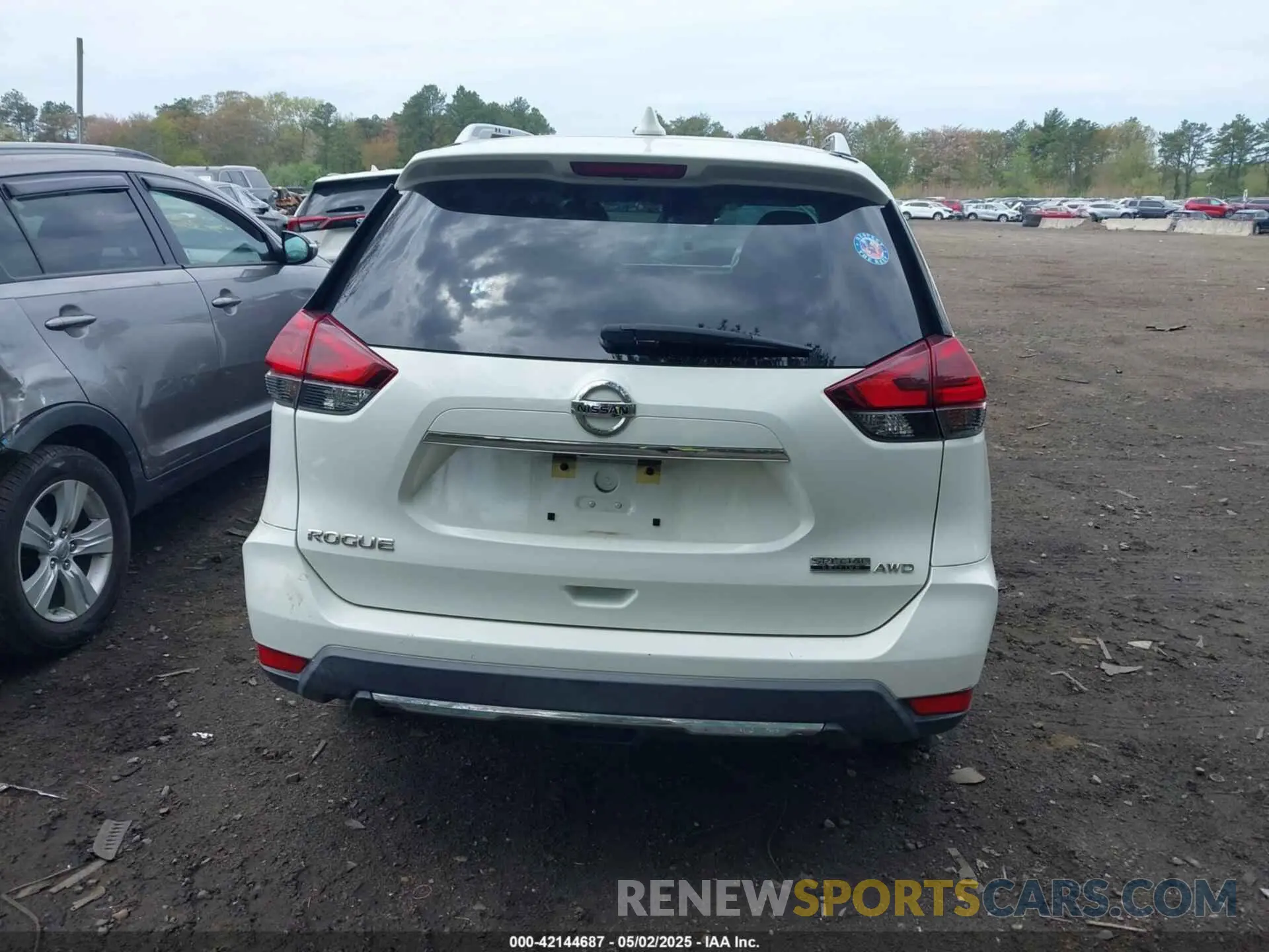 16 Photograph of a damaged car KNMAT2MV2KP528226 NISSAN ROGUE 2019